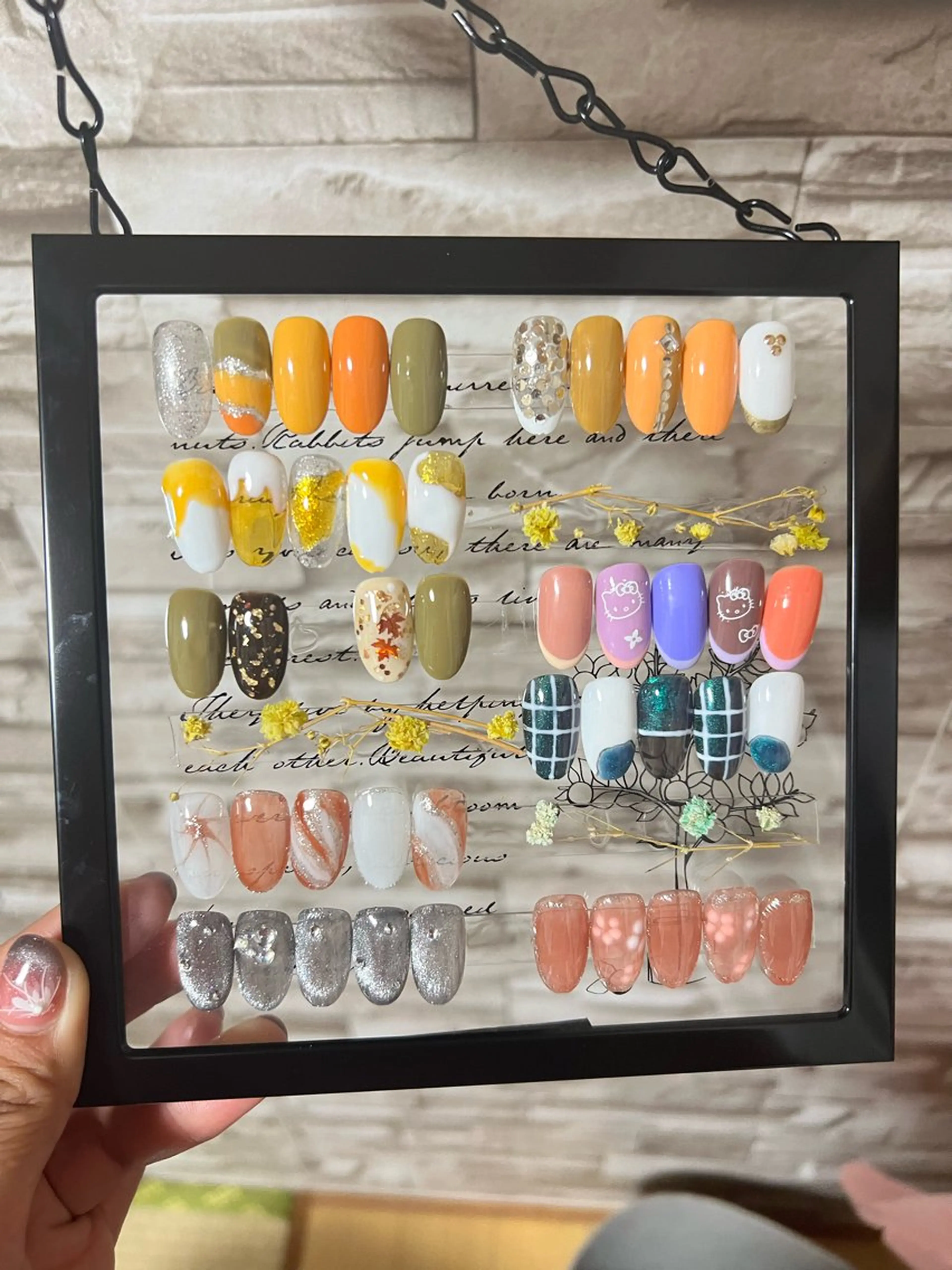 ネイル ストーンネイル Emma Nailのネイルデザイン