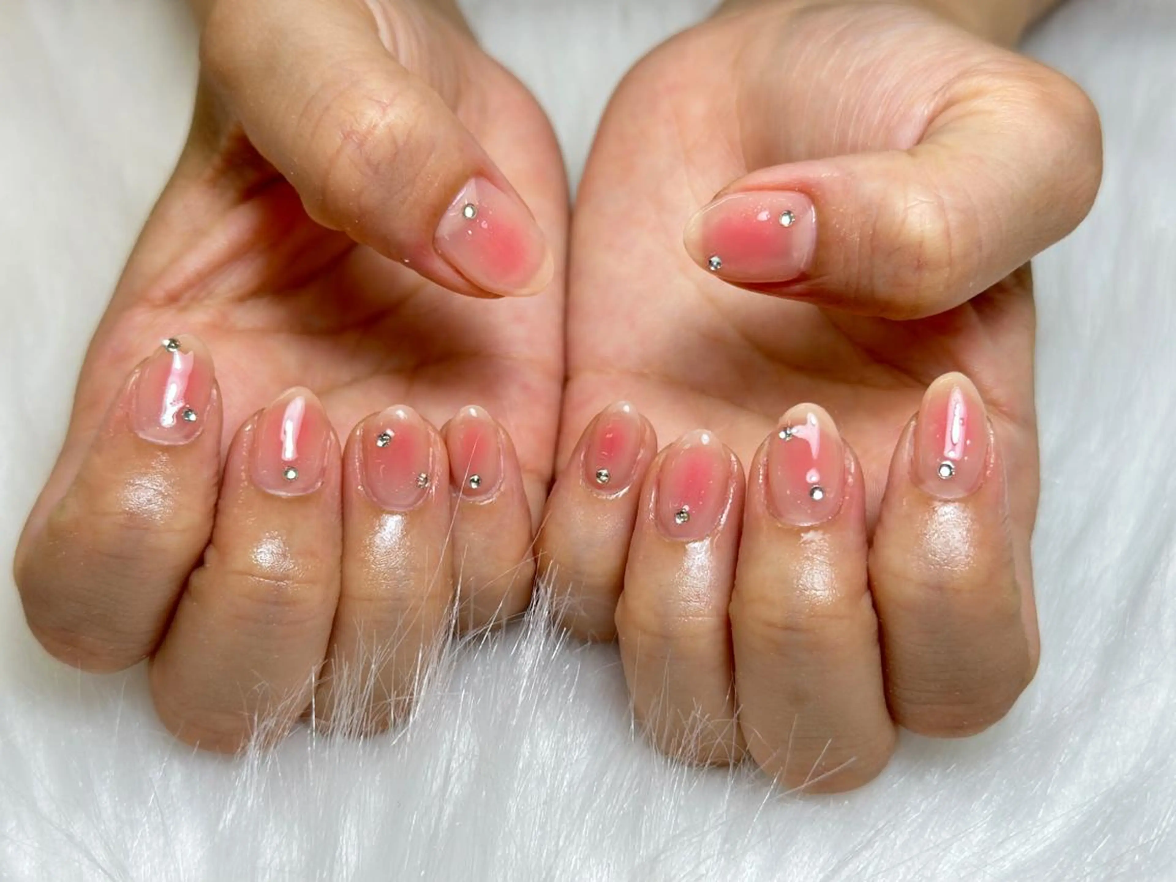 ネイル ハンドネイル Mona【パラジェル ・長さ出し専門店】のネイルデザイン