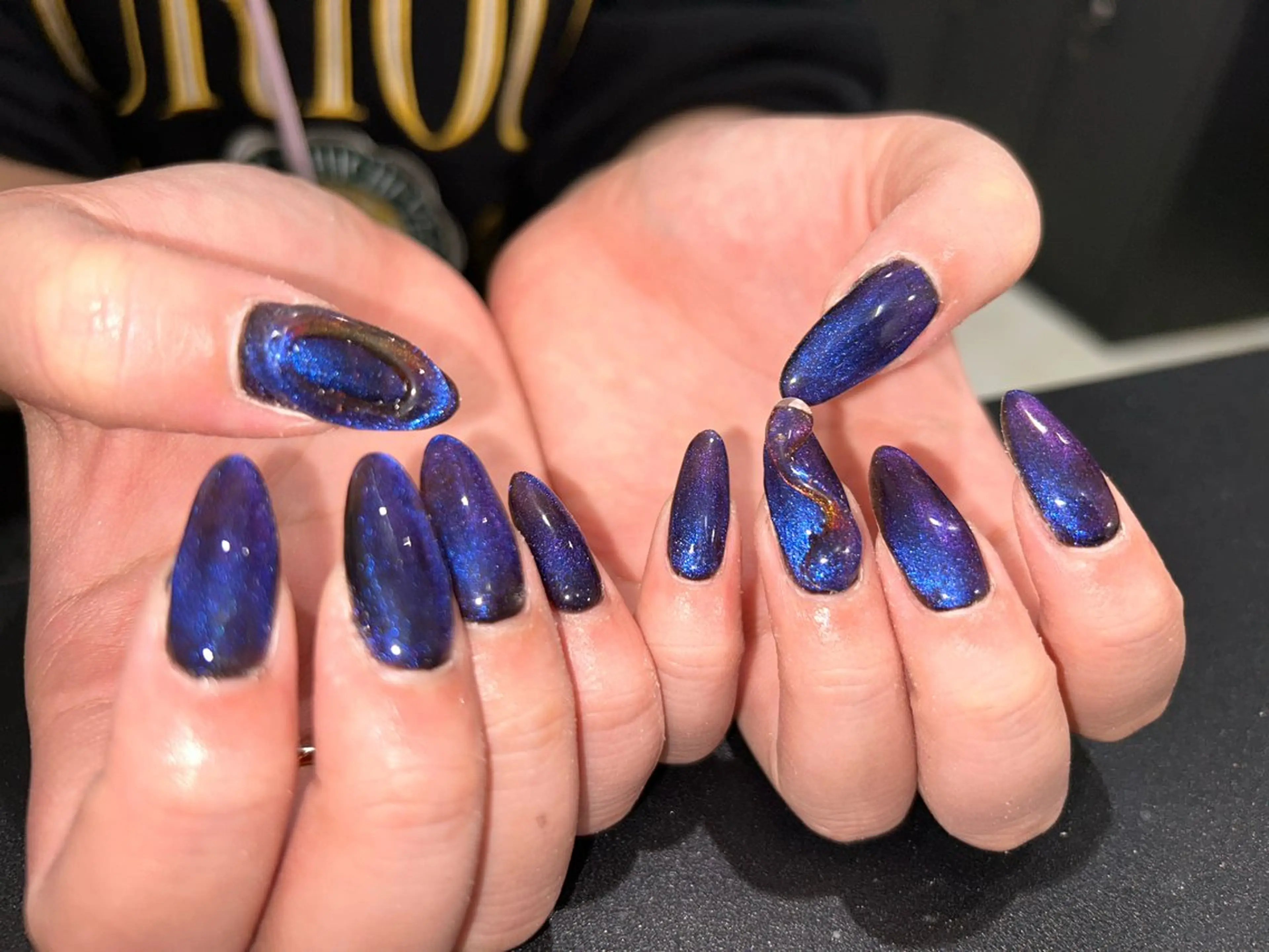 ネイル マグネットネイル ぷっくりネイル ハンドネイル MARUCHU SAE👽のネイルデザイン