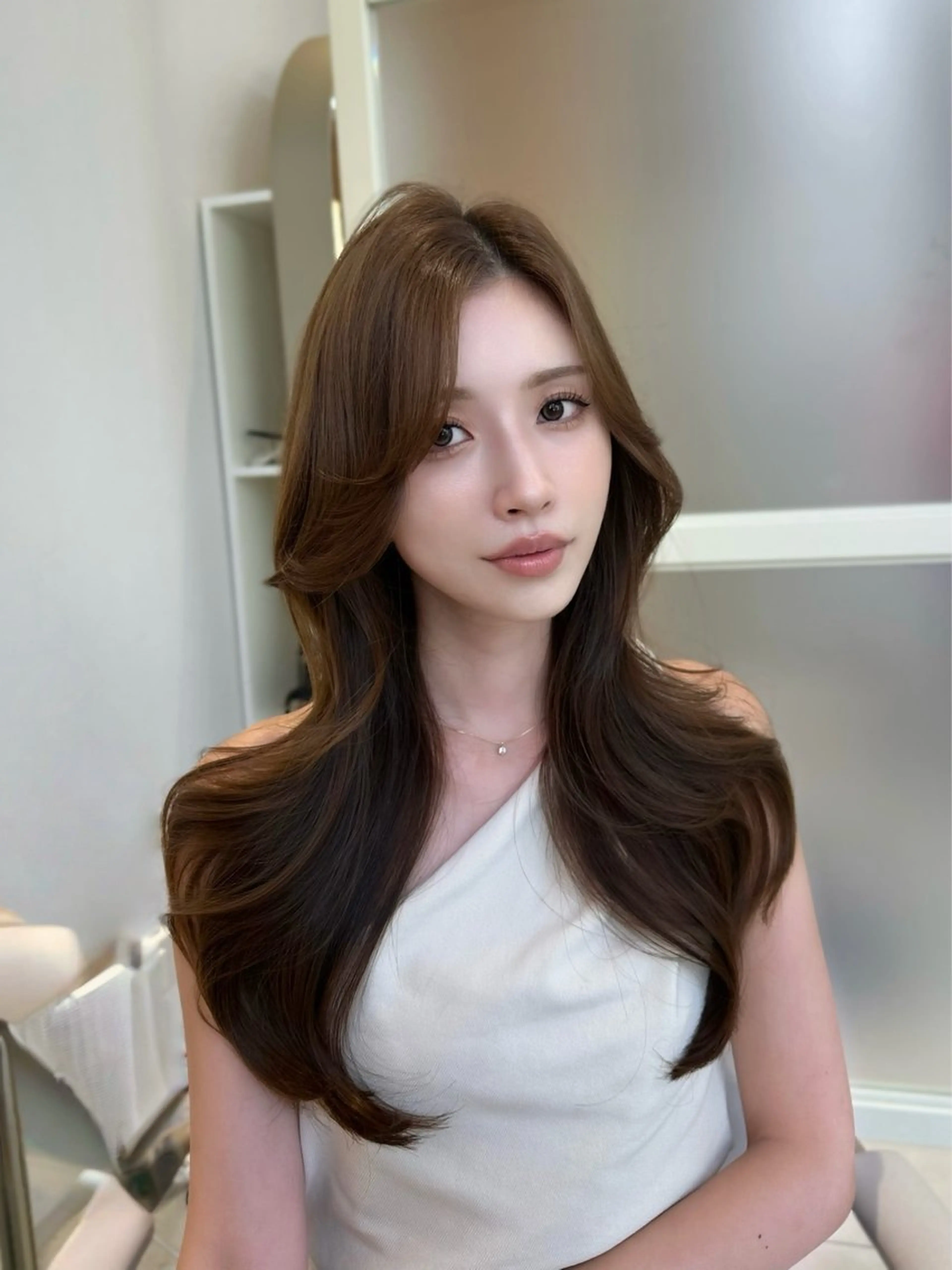 セミロング カット ヘアカラー トリートメント oto🤍×美髪× ゆるふわレイヤーのヘアスタイル