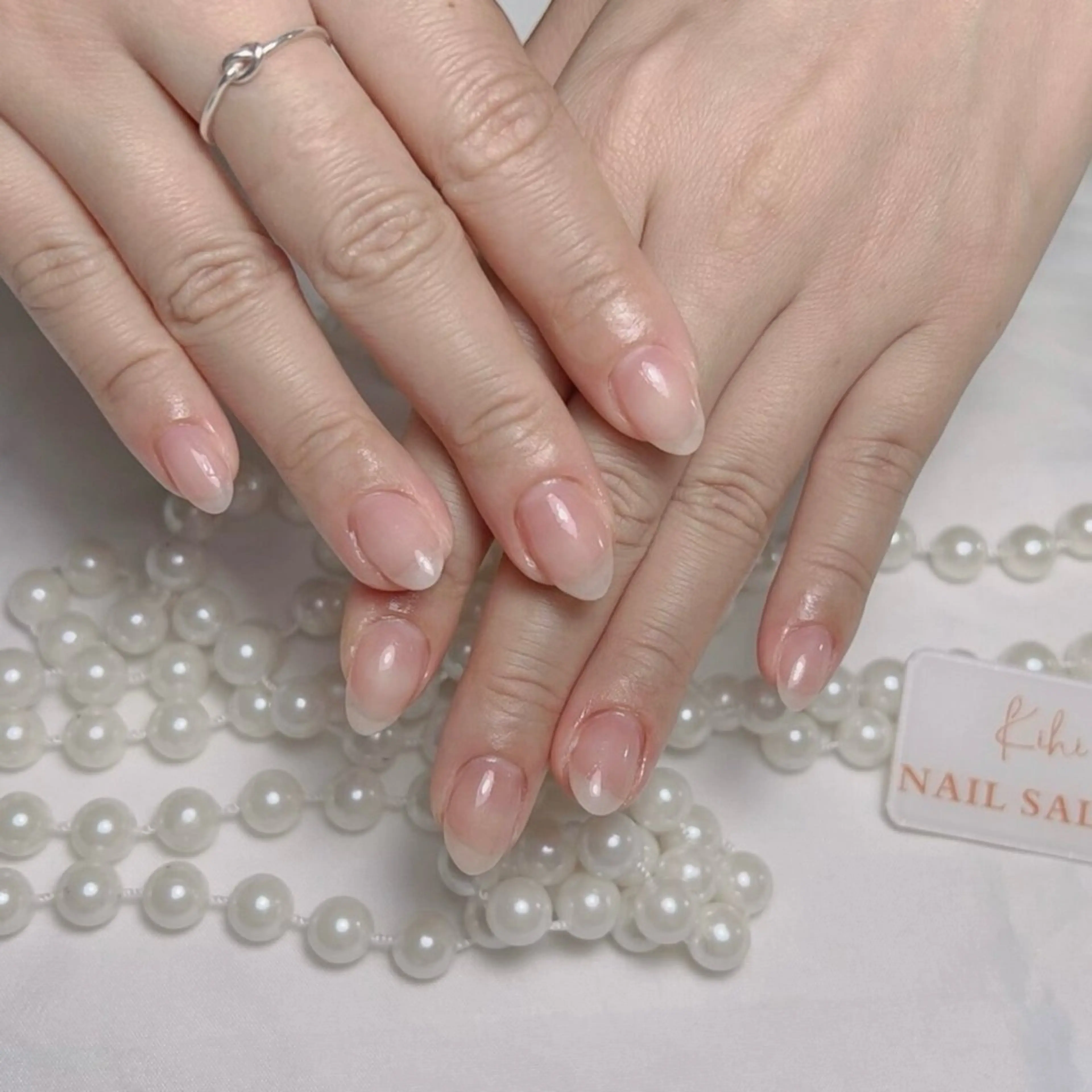 ネイル アートネイル フレンチネイル ジェルネイル グラデーション 韓国ネイル ハンドネイル 💕鈴木ユリ パラジェル/オフ無料のネイルデザイン