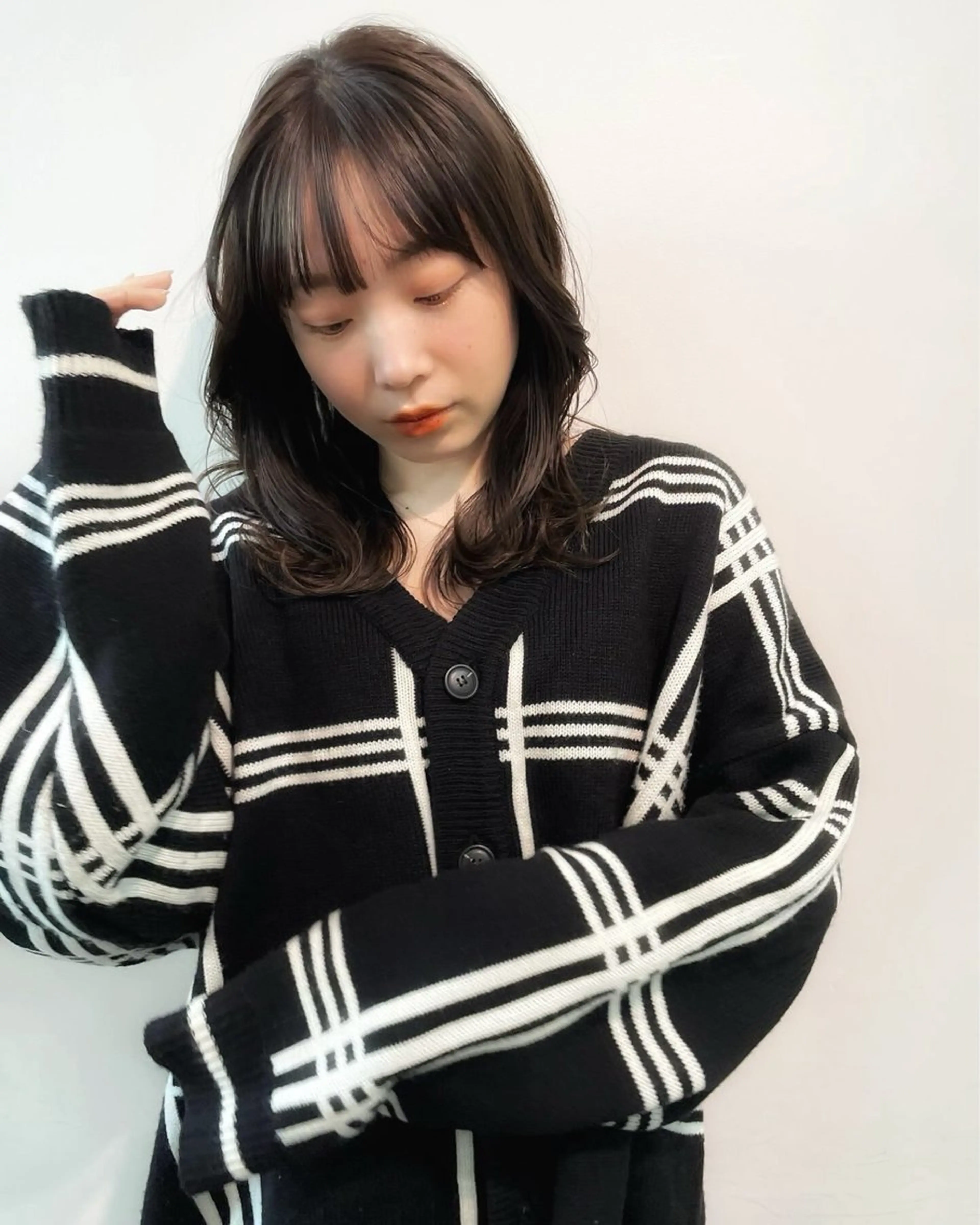 ミディアム カラー ベージュカラー オリーブベージュ くびれヘア ❤️ショートカット ・顔周りカット❤️のヘアスタイル