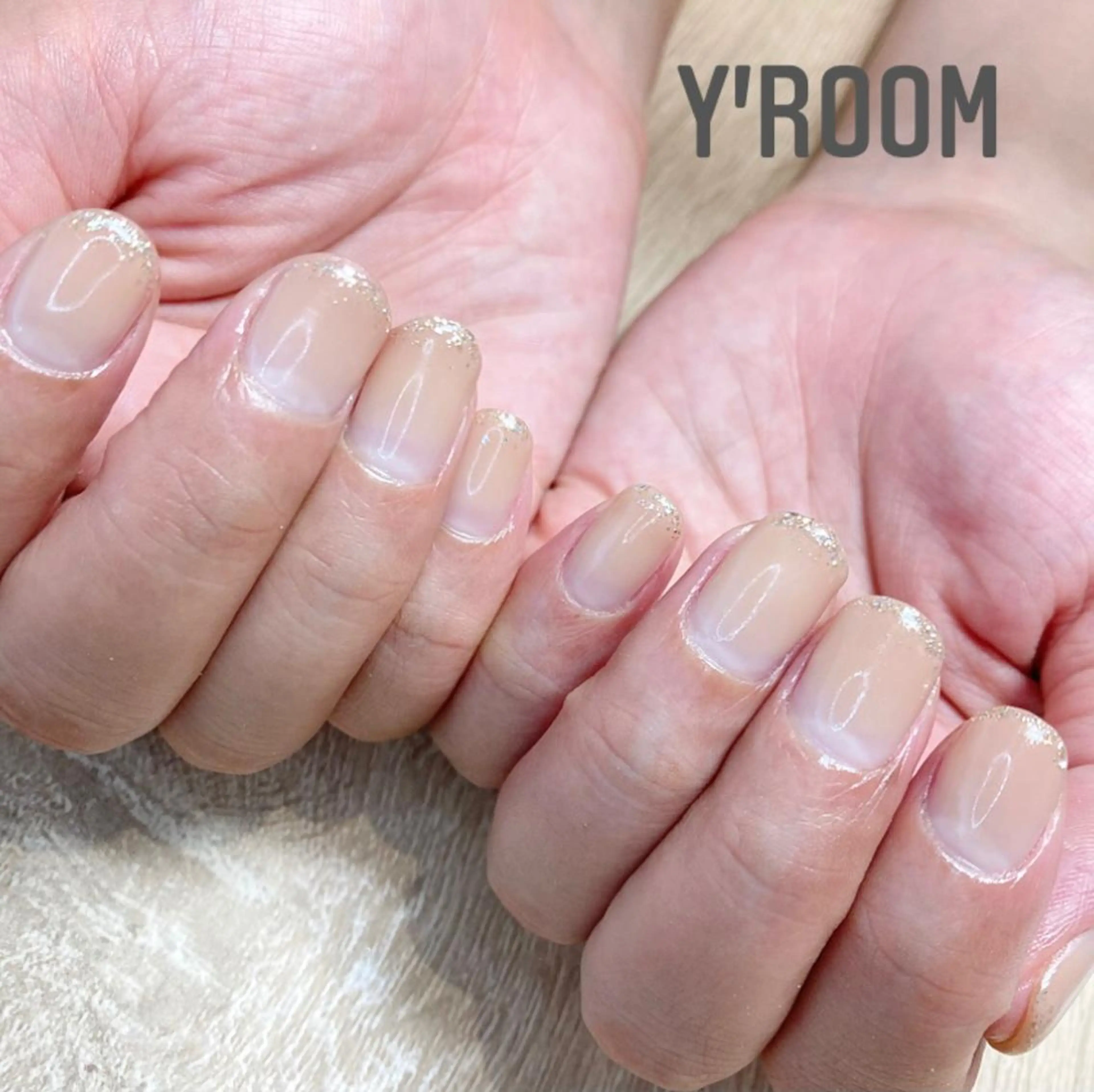 ネイル オーロラネイル フラッシュネイル フットネイル ジェルネイル 氷ネイル・うるうるネイル YUKA （ネイリスト）のネイルデザイン