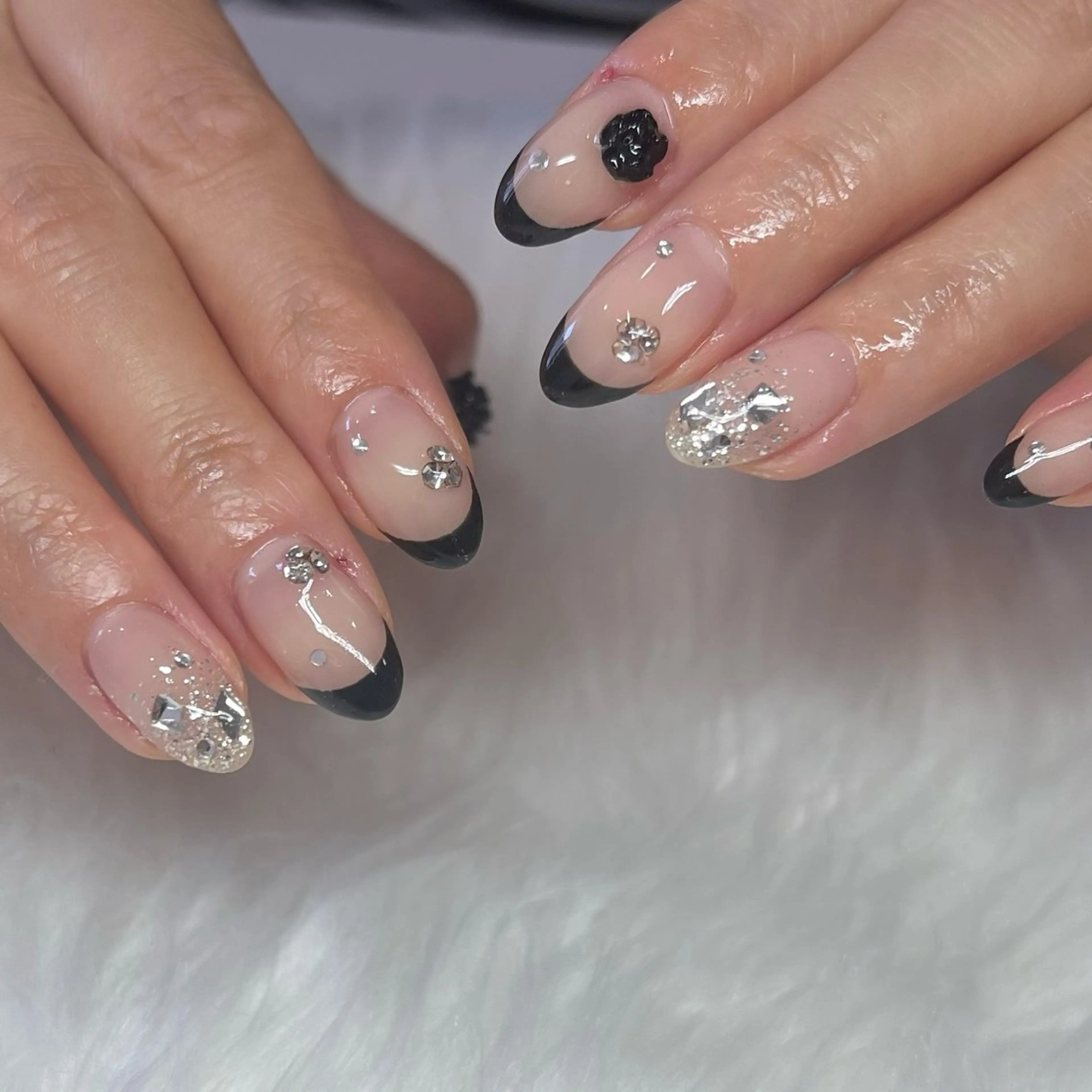 ネイル アートネイル 透明感ネイル ｜mahiru.のネイルデザイン