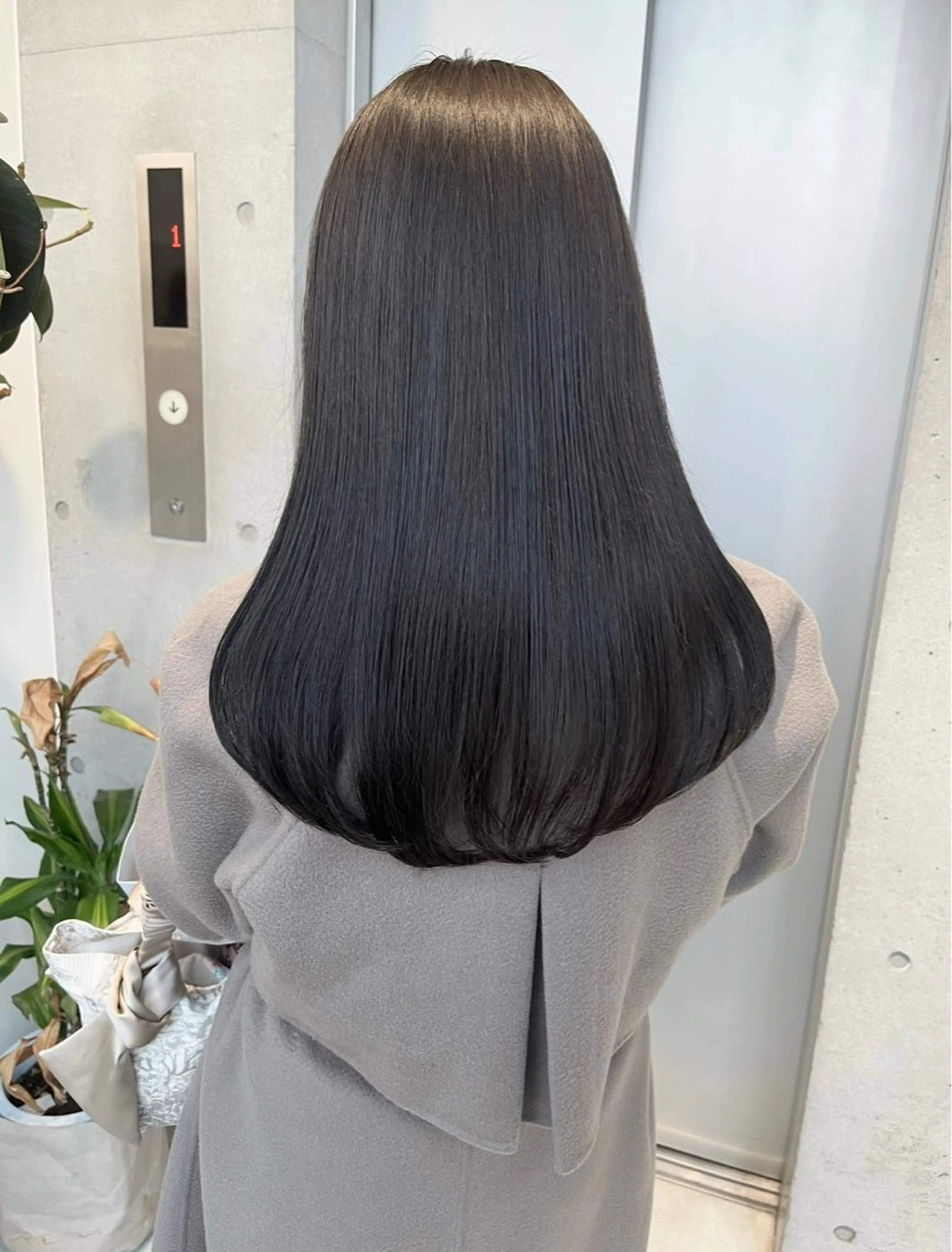 セミロング カラー パーマ ヘアアレンジ カット ヘアカラー トリートメント ヘッドスパ ヘアセット 透明感/オリーブ/ グレージュ/YUKAのヘアスタイル