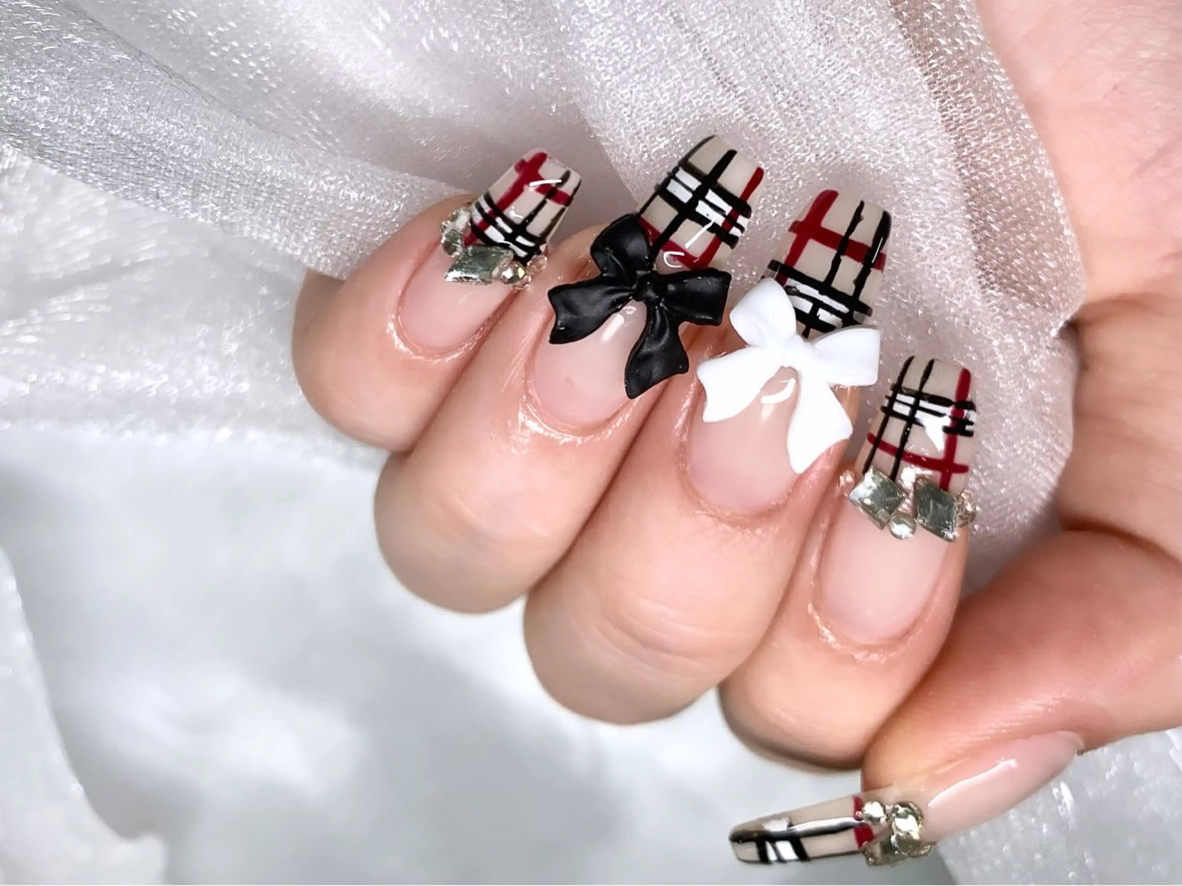 ネイル ハンドネイル Roi〈ロワ〉 Yume🎀のネイルデザイン