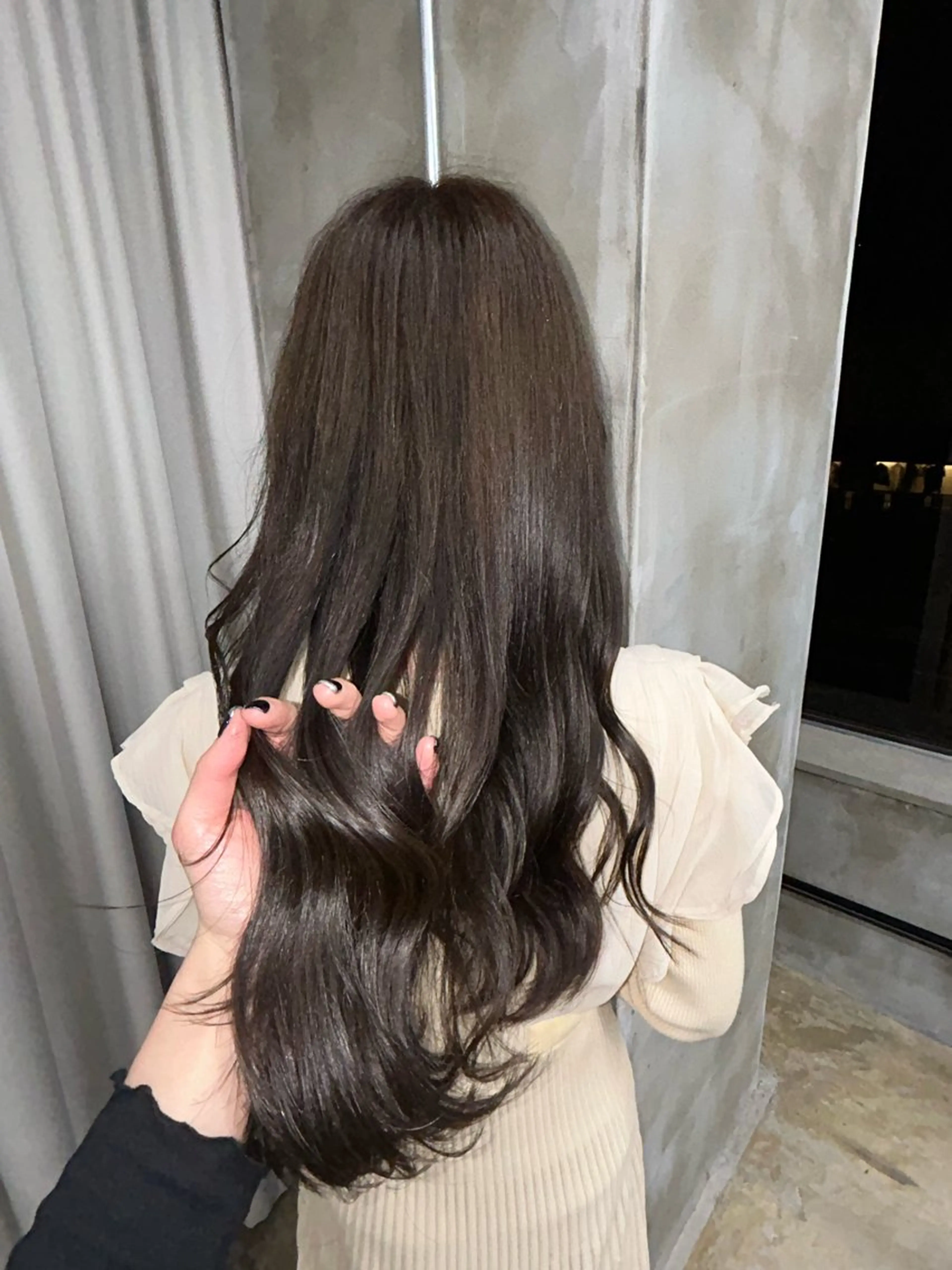 ロング freera所属・湯浅 美玖のヘアスタイル