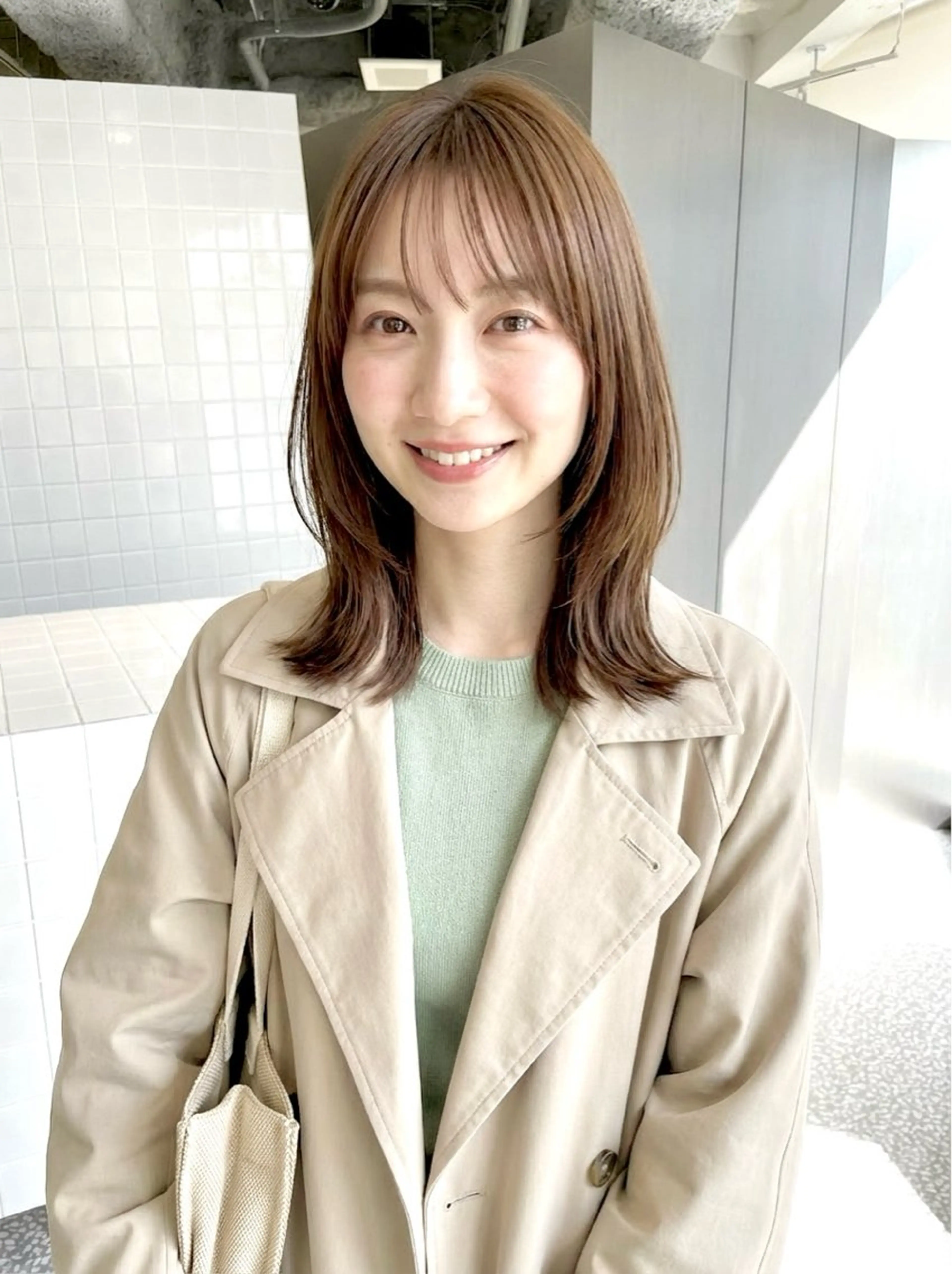 ミディアム カラー イサミ カズヒロのヘアスタイル