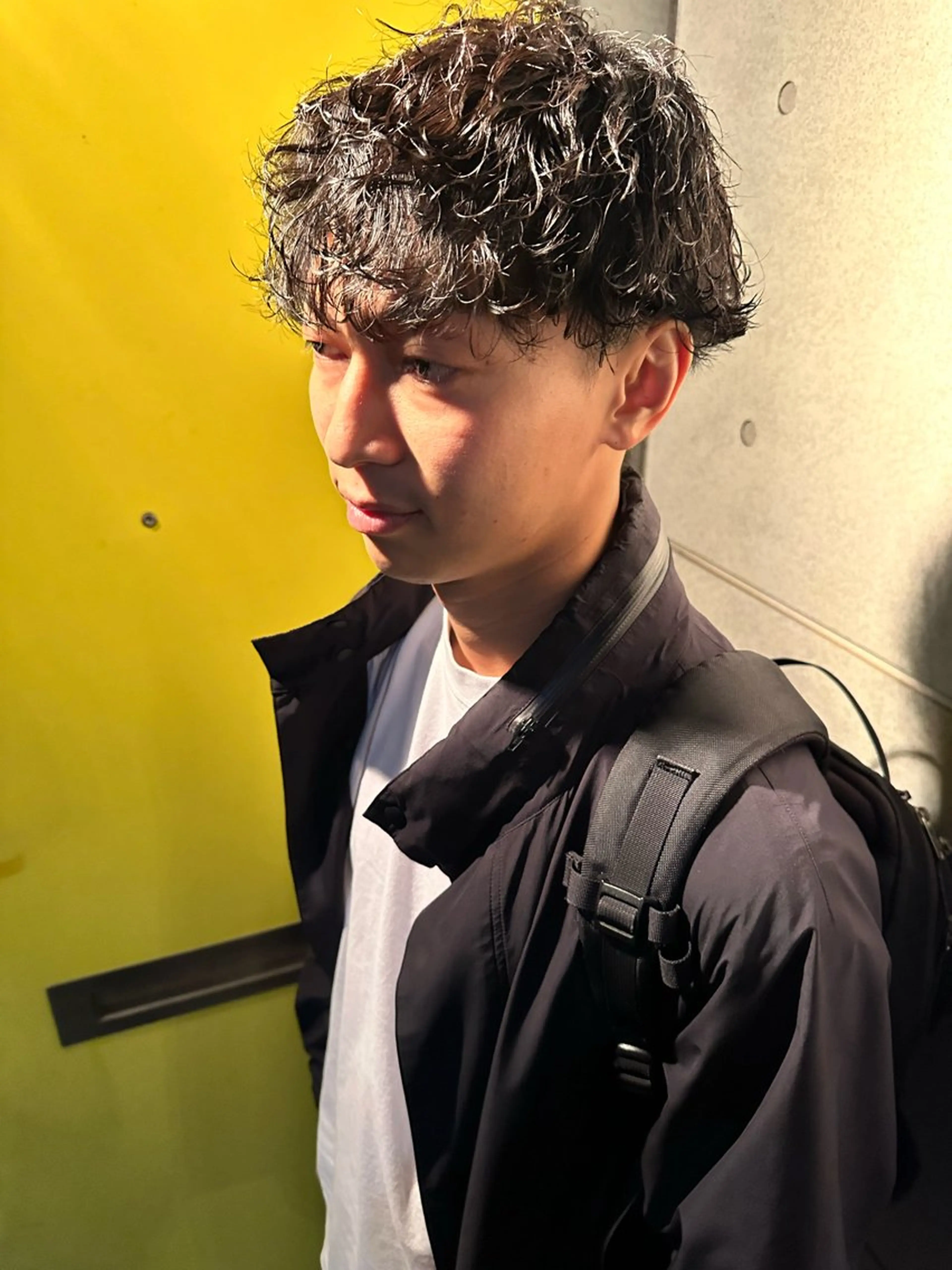 ショート パーマ メンズ マッシュ メンズパーマ 波巻きパーマ スパイラルパーマ GO TODAY シェアサロン　原宿本店所属・原宿↔︎浦和　美容師 折笠　亮のヘアスタイル