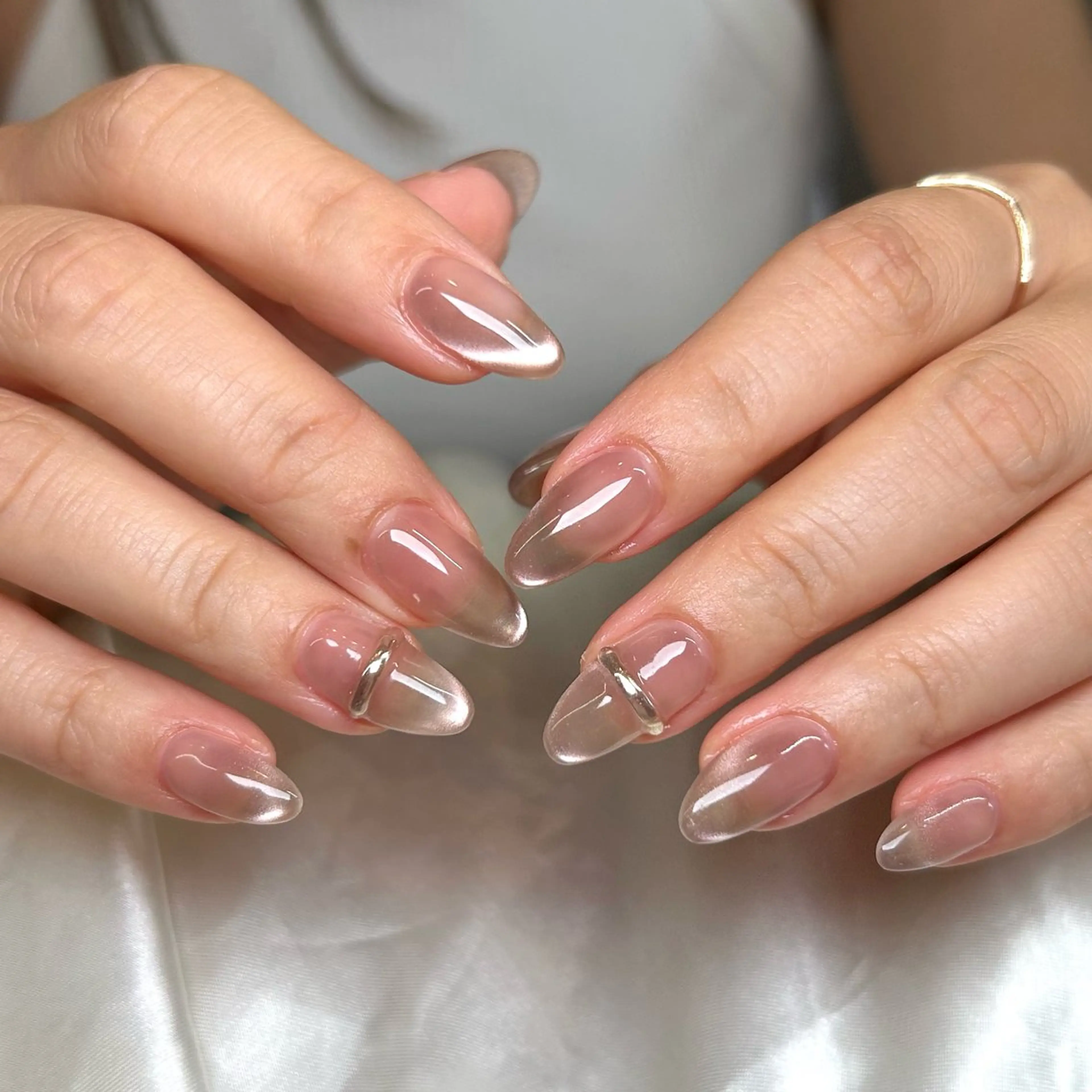 ネイル マグネットネイル ミラーネイル shine'an fuka🌿🫧のネイルデザイン