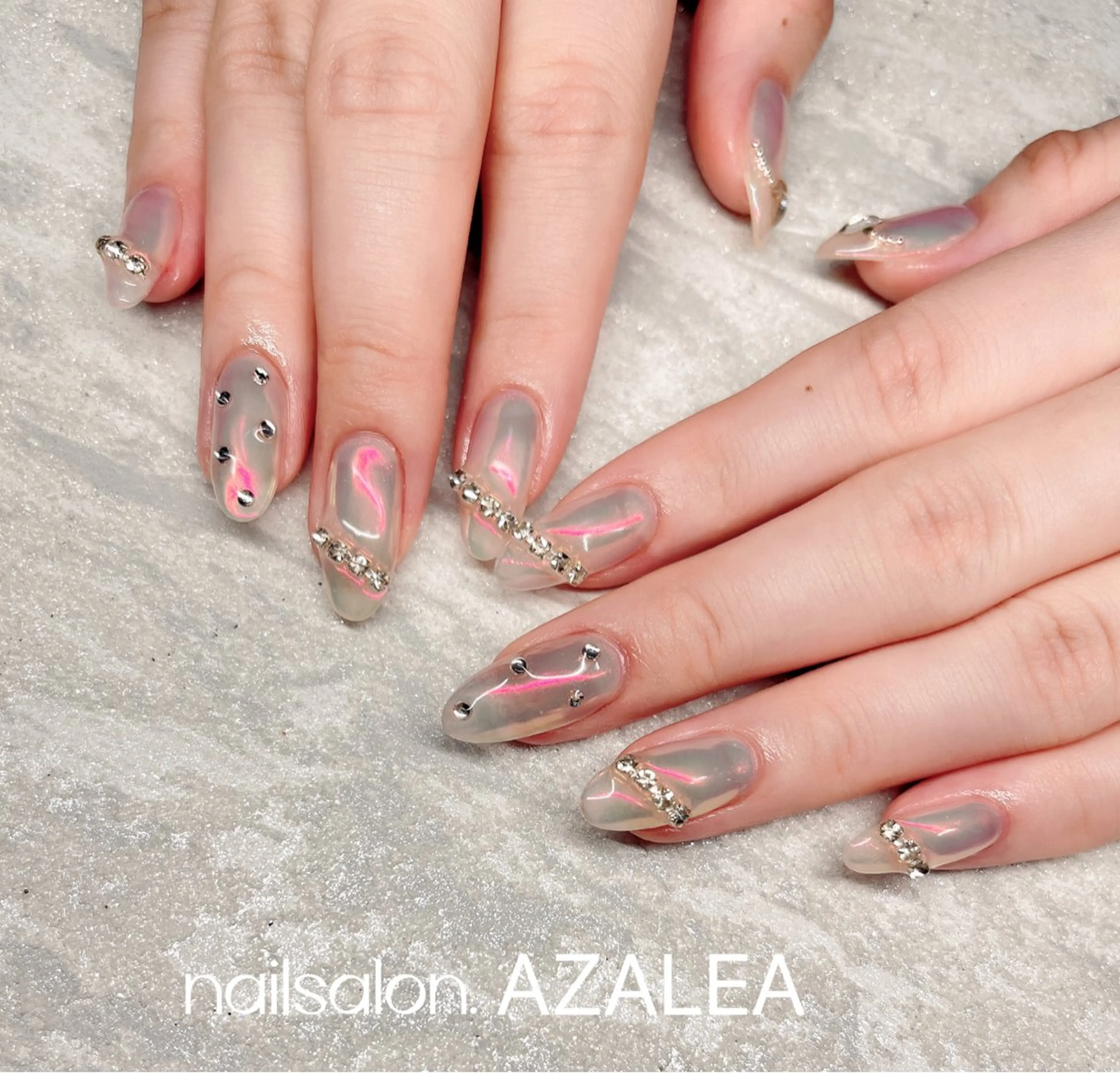 ネイル R inのネイルデザイン