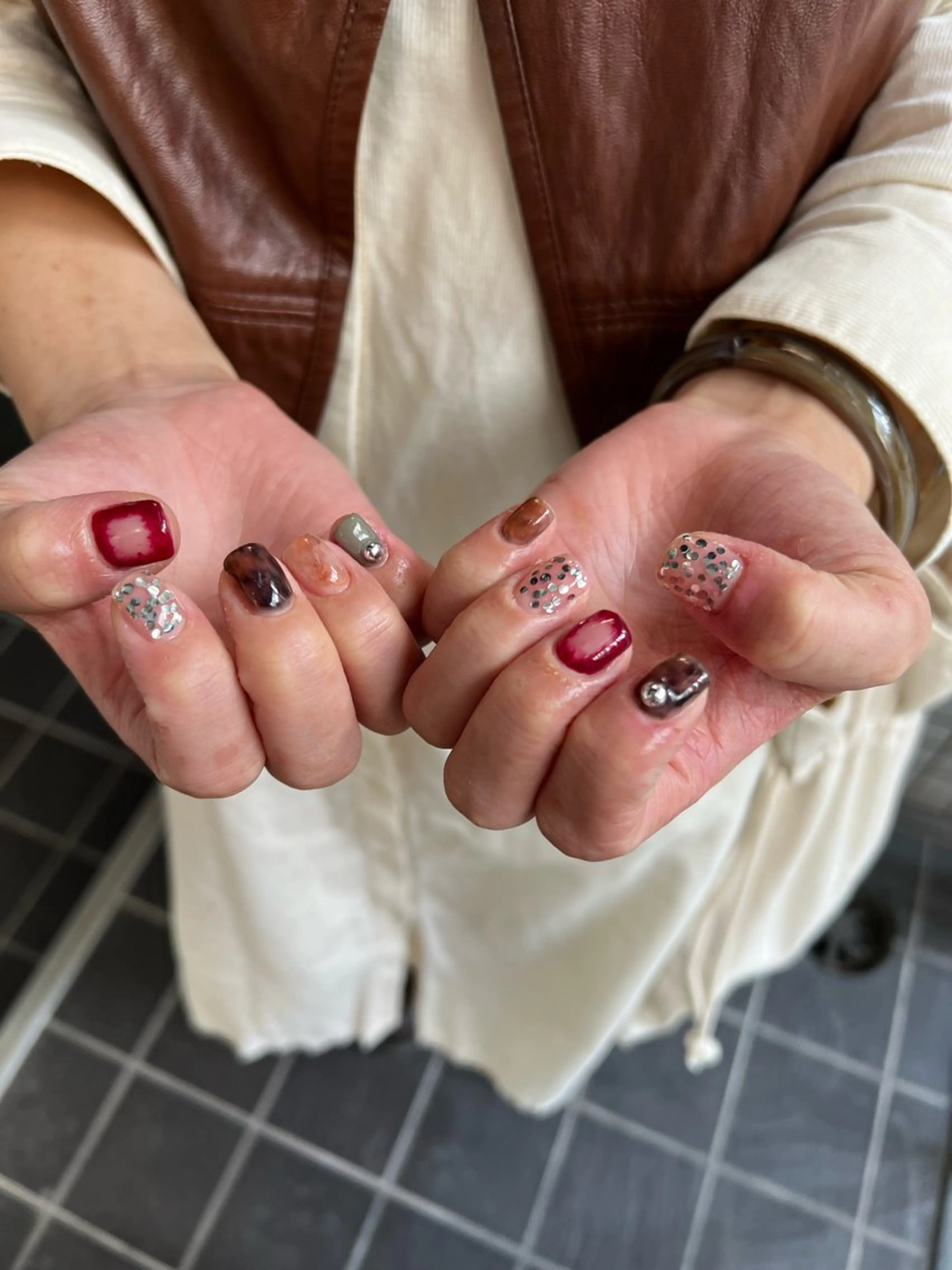 ネイル ハンドネイル Hata nail 🎀個性派ニュアンスのネイルデザイン