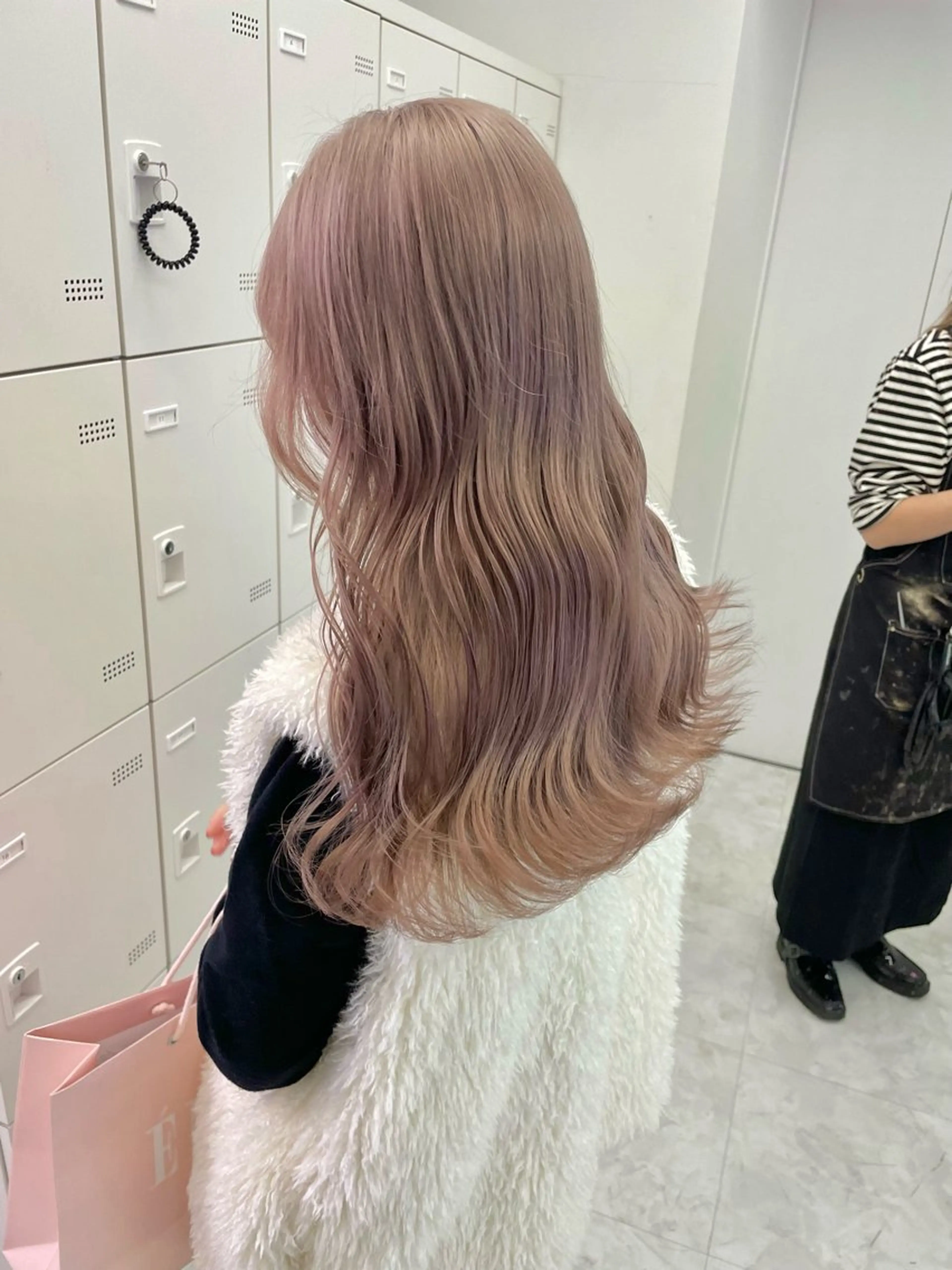 ロング ヘアカラー トリートメント 🥀ワンホン風暖色 レイヤーRISA🥀のヘアスタイル