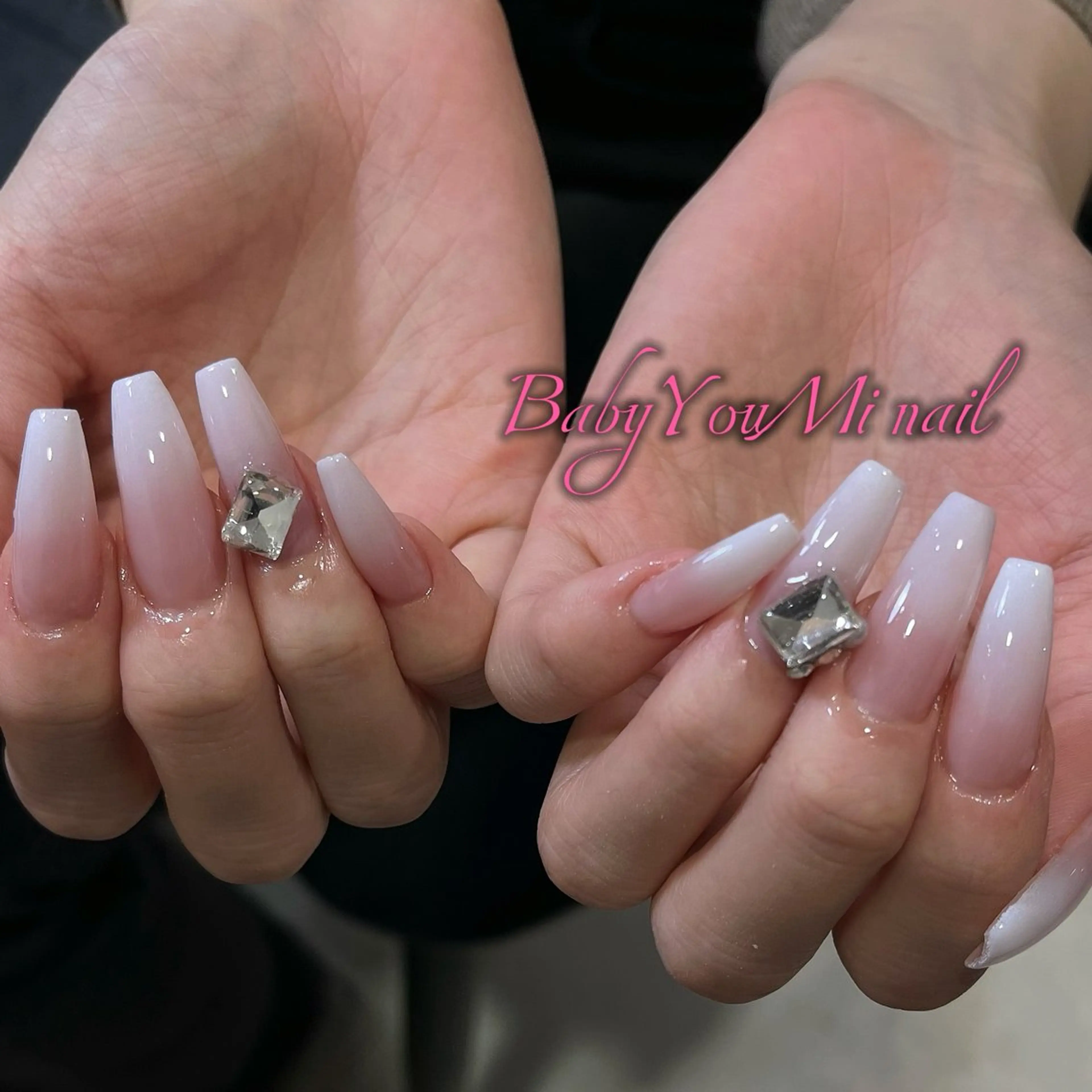 ネイル オーロラネイル フラワーネイル フットネイル フレンチネイル ジェルネイル ハンドネイル Oomiya 服部のネイルデザイン