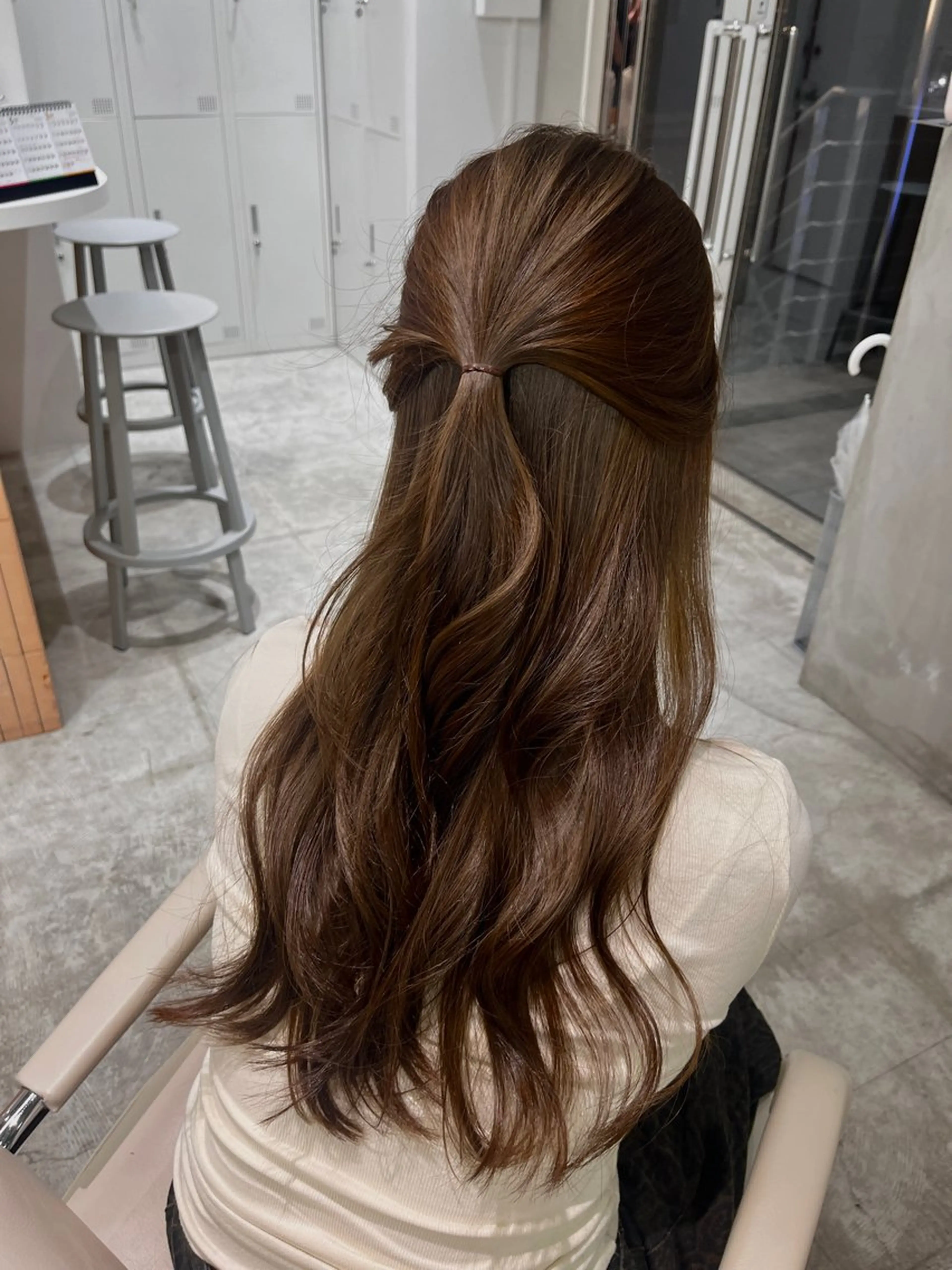 ロング ヘアカラー 透明感カラー🪽 ゆうかのヘアスタイル