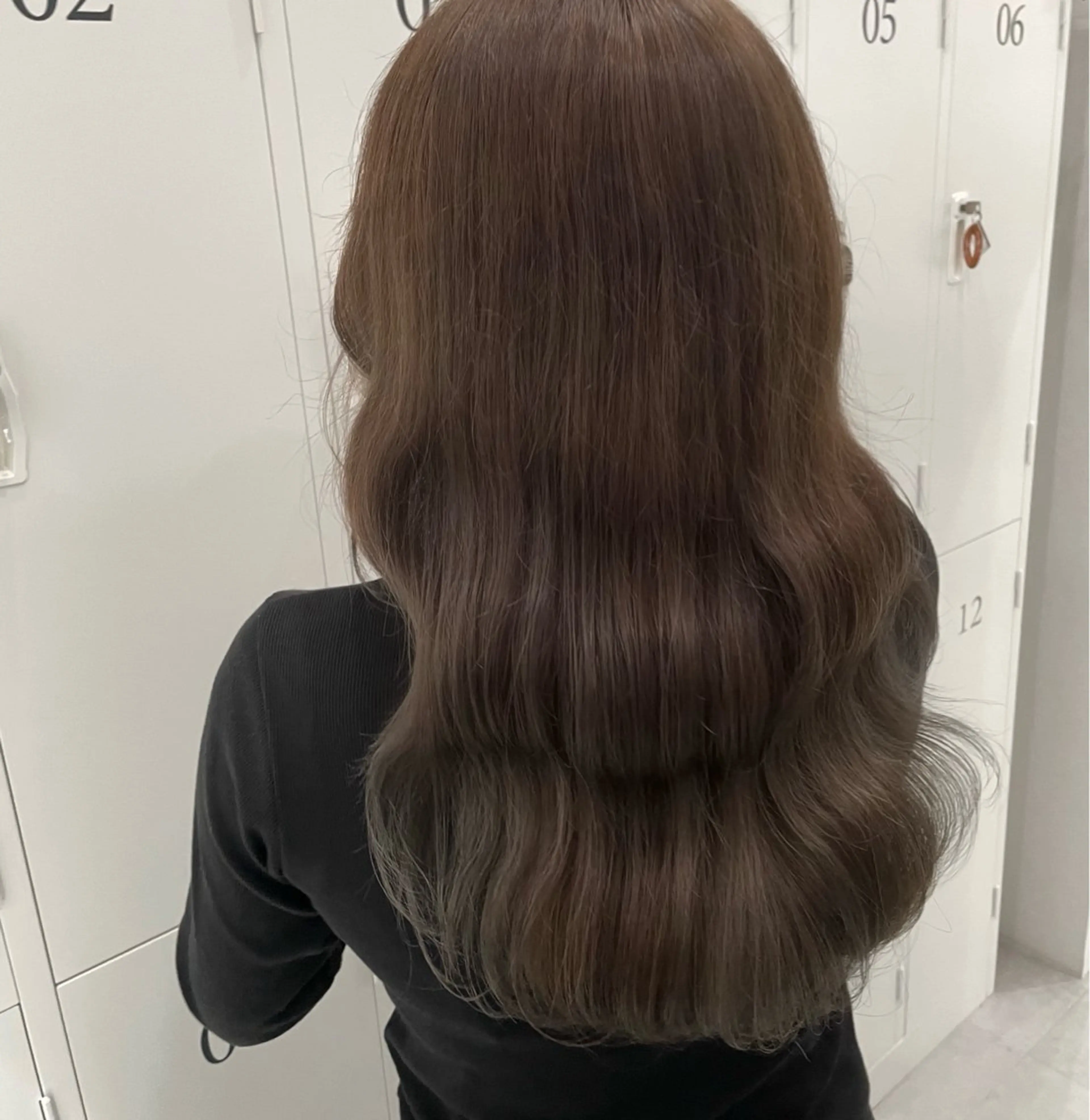 セミロング 猿渡 恋菜のヘアスタイル