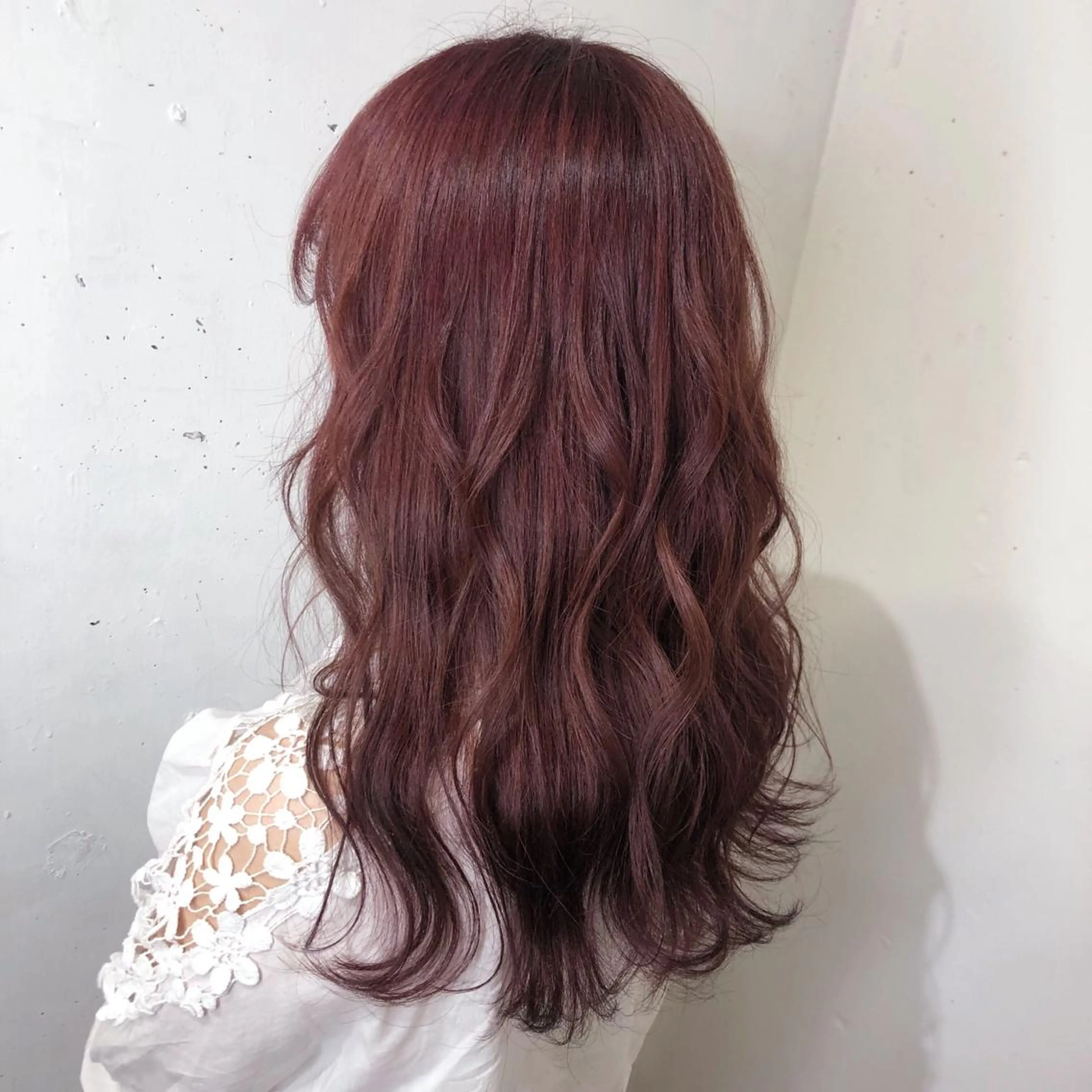 ロング カラー パーマ ヘアアレンジ 八巻 晴香のヘアスタイル