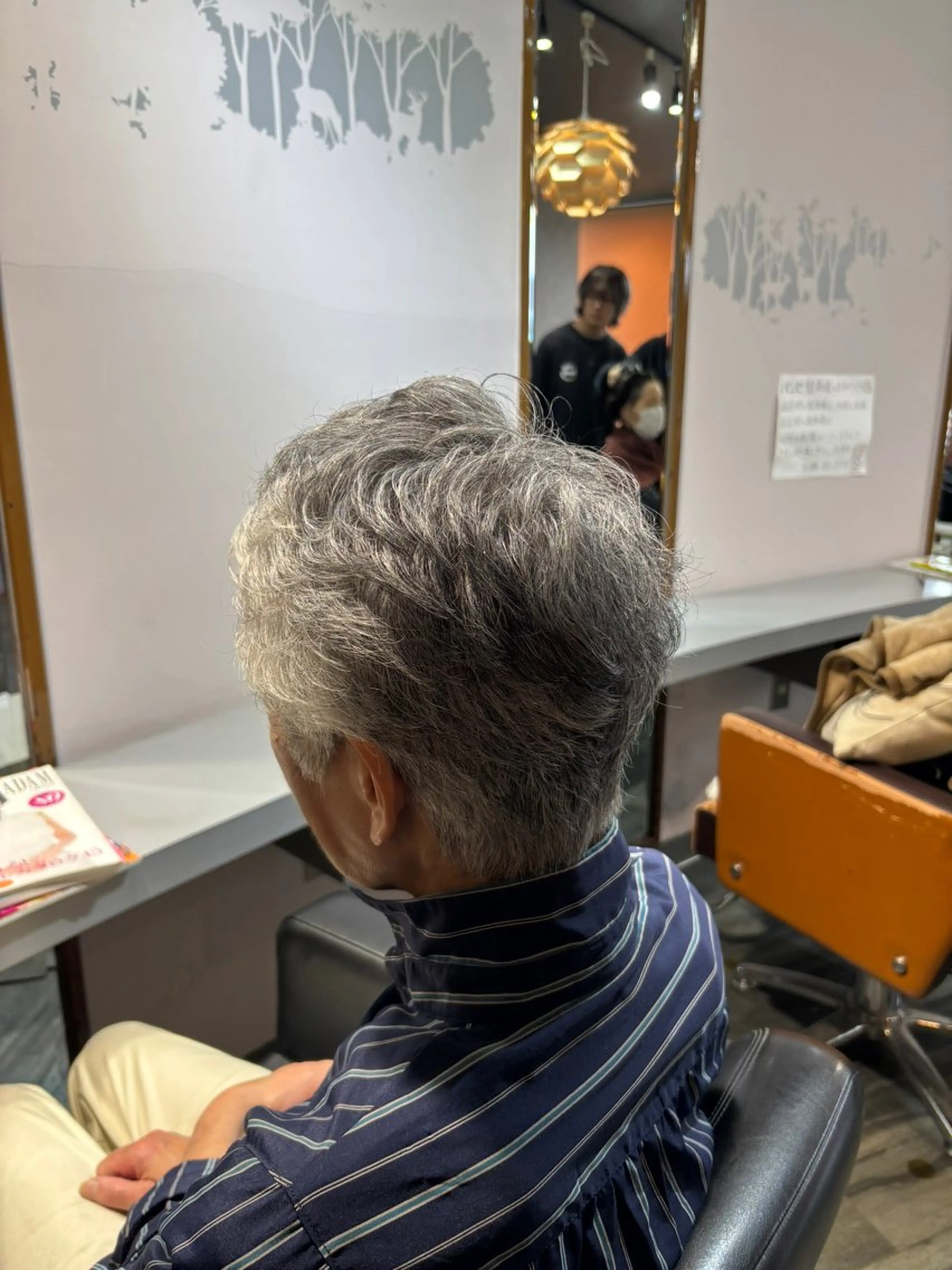 ショート レイヤーカット bambi所属・杉山 晃太のヘアスタイル