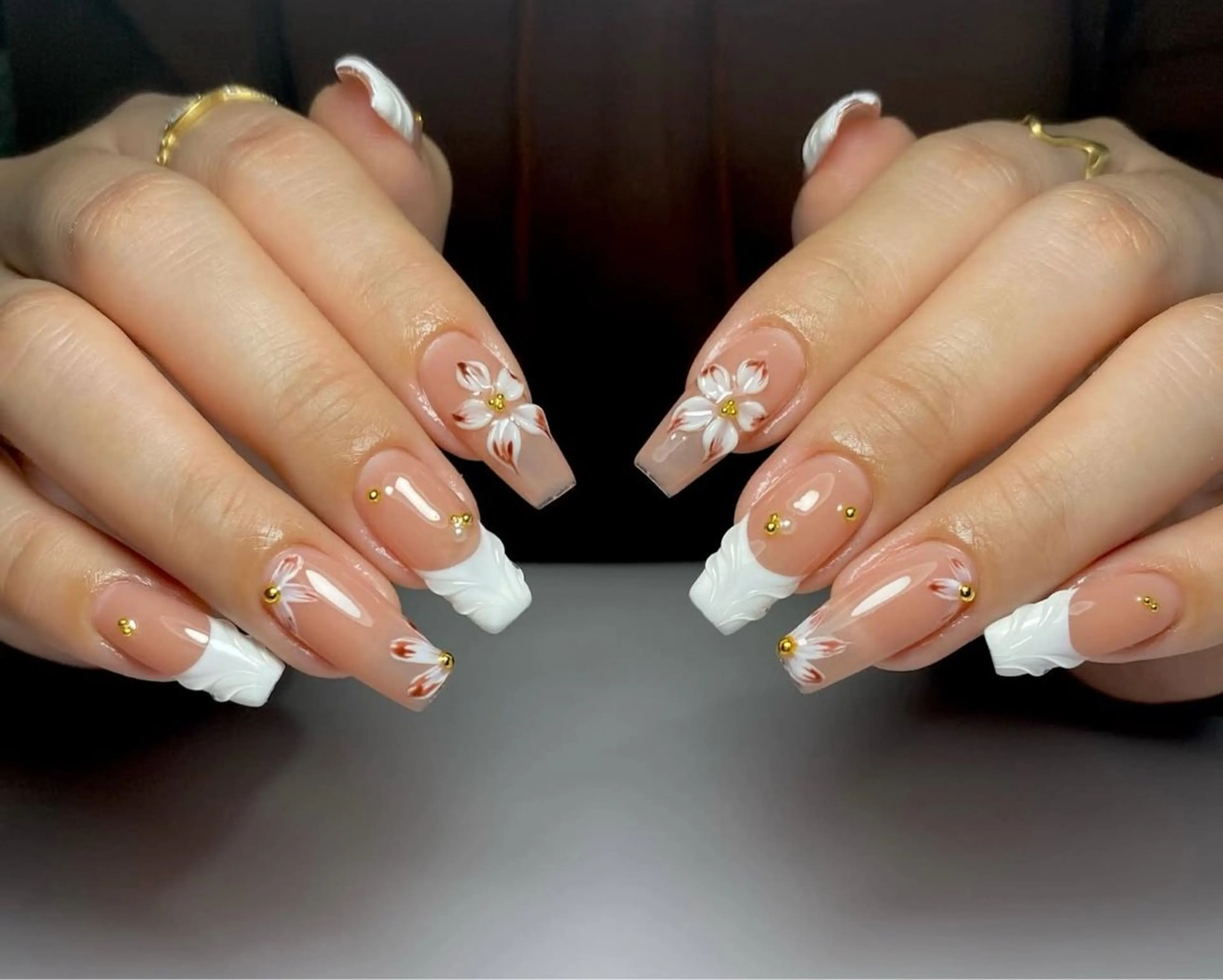 ネイル ハンドネイル 🎀PG🩵 ネイルサロンのネイルデザイン