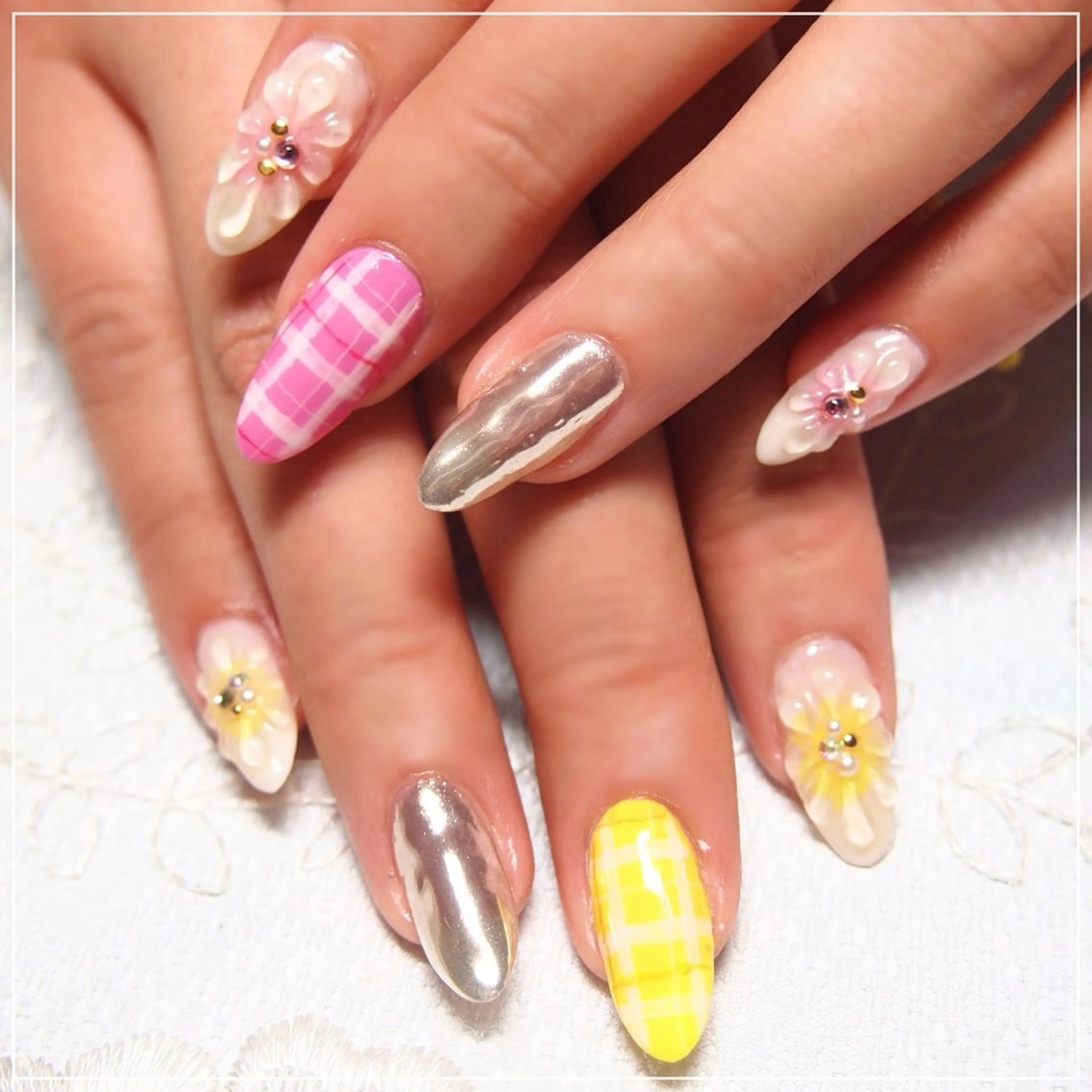 ネイル ハンドネイル 山田 麻衣のネイルデザイン