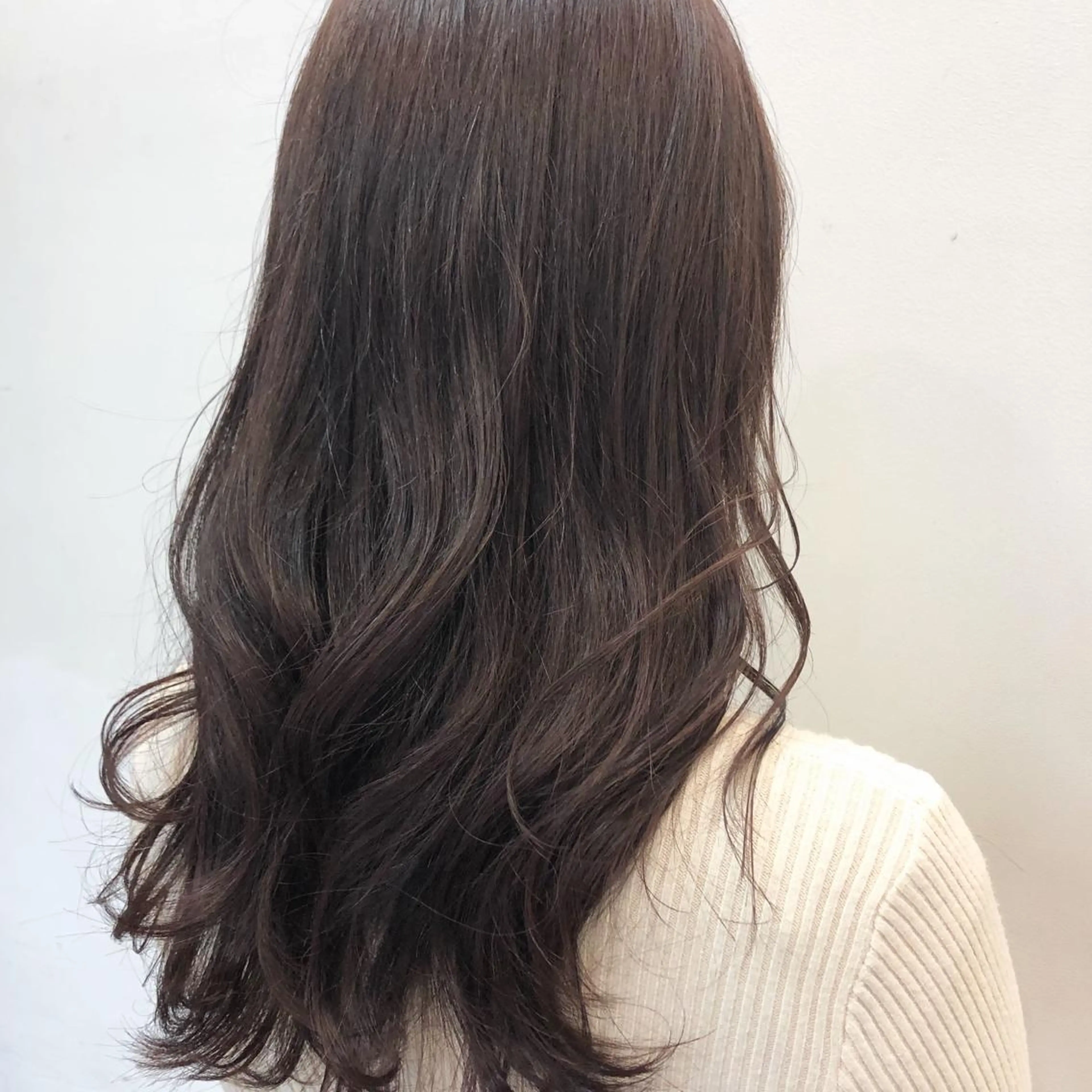 ロング GLROW haruhiのヘアスタイル