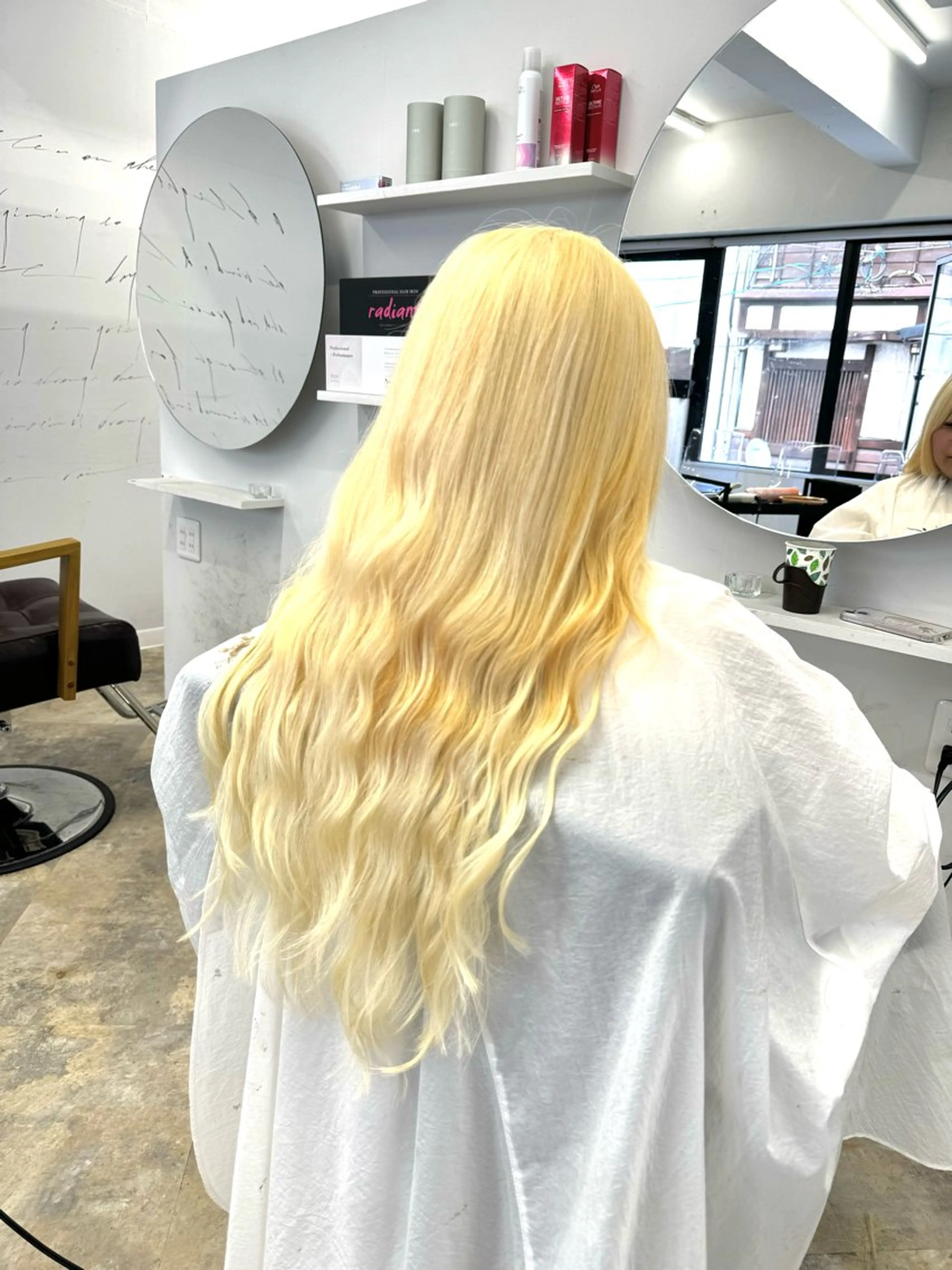 ロング ヘアカラー エクステ ユイ 別府ですのヘアスタイル