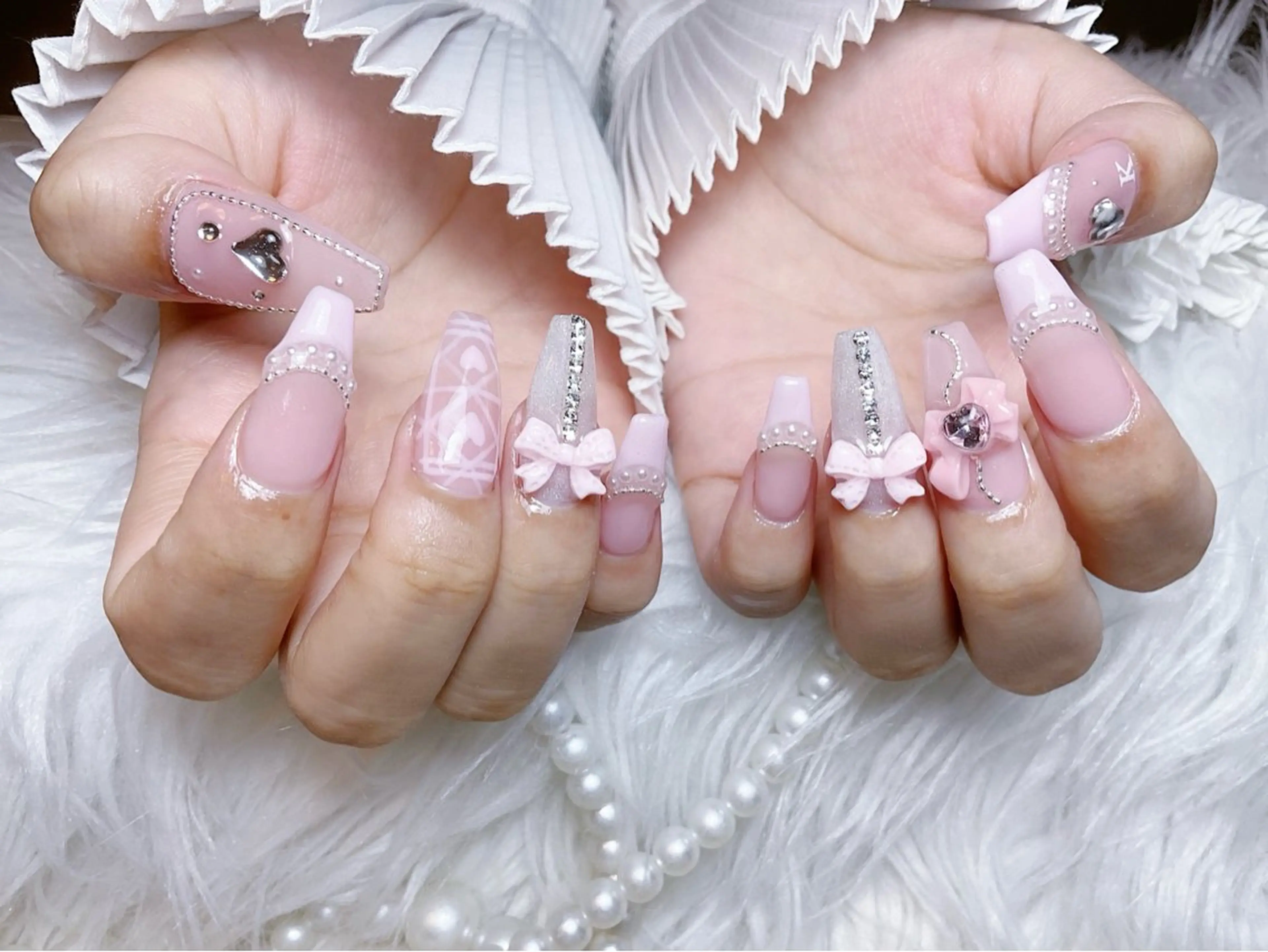 ネイル 🌈Yun nail hyejin💋のネイルデザイン