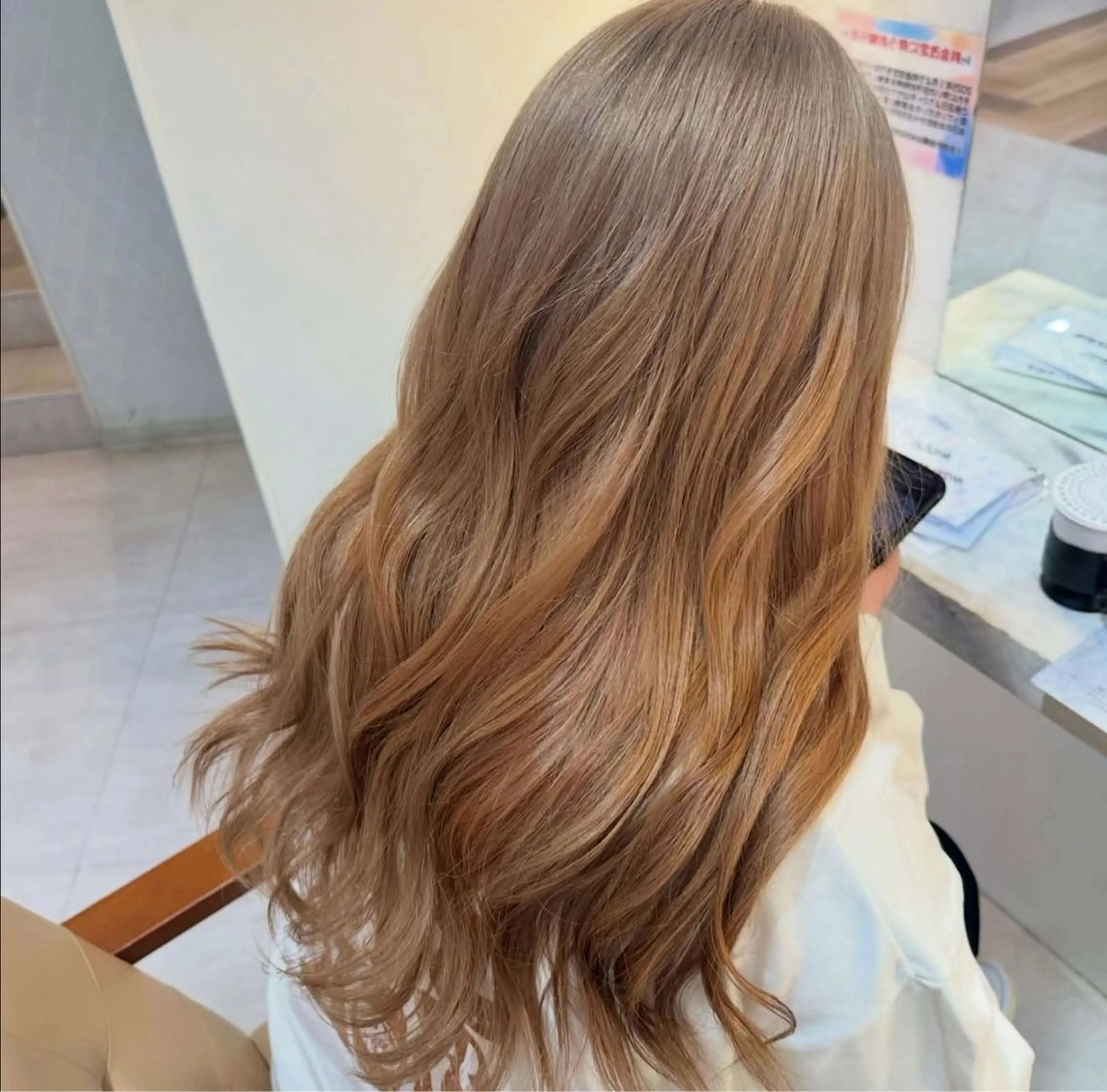 ロング ヘアカラー 新庄 雪乃のヘアスタイル