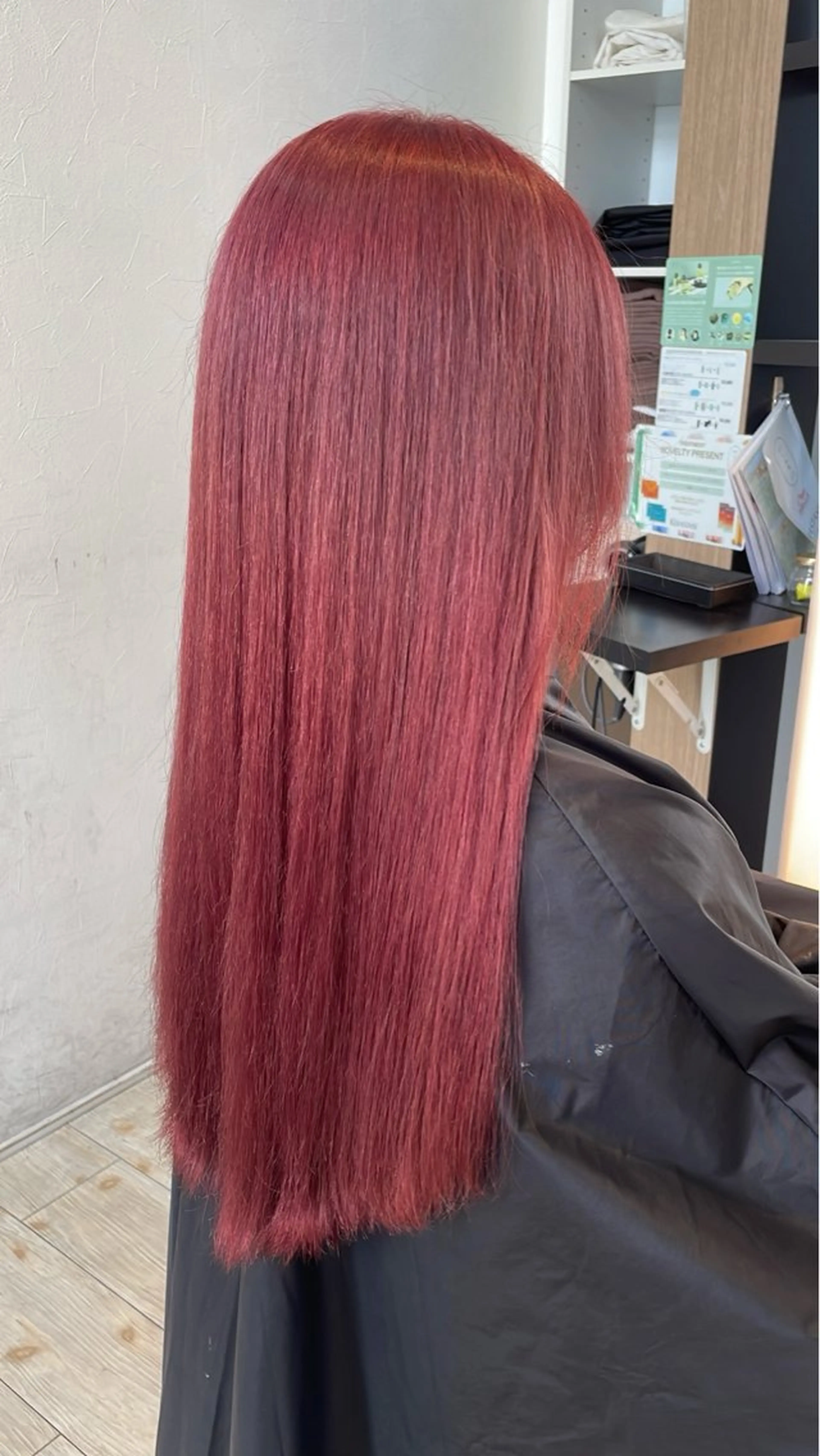 ロング カラー ブリーチ/髪質改善/ ハイトーン/暖色のヘアスタイル