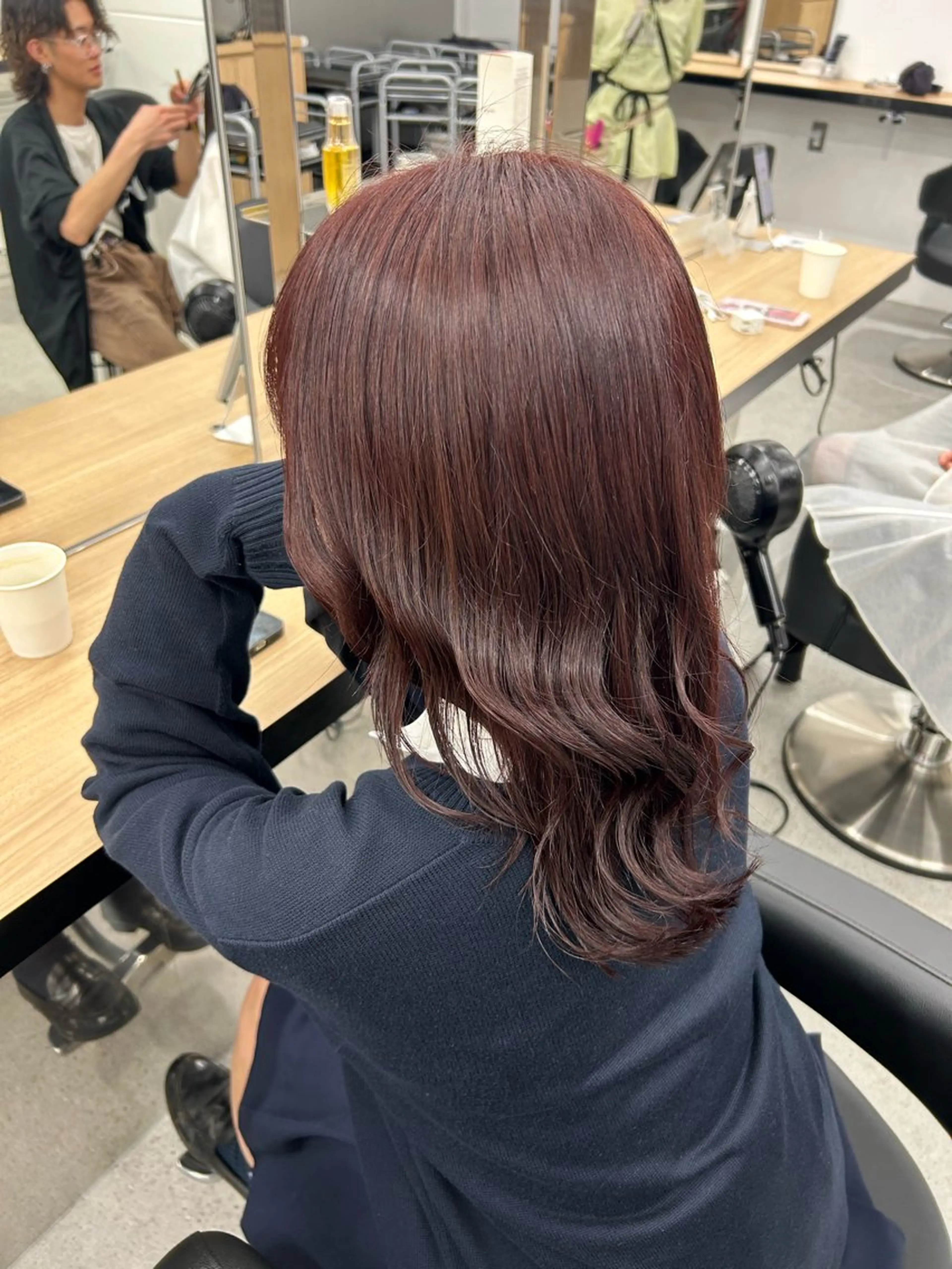 ロング ヘアカラー トリートメント 艶感ミルクティー🤍 色落ち綺麗🤍ともやのヘアスタイル