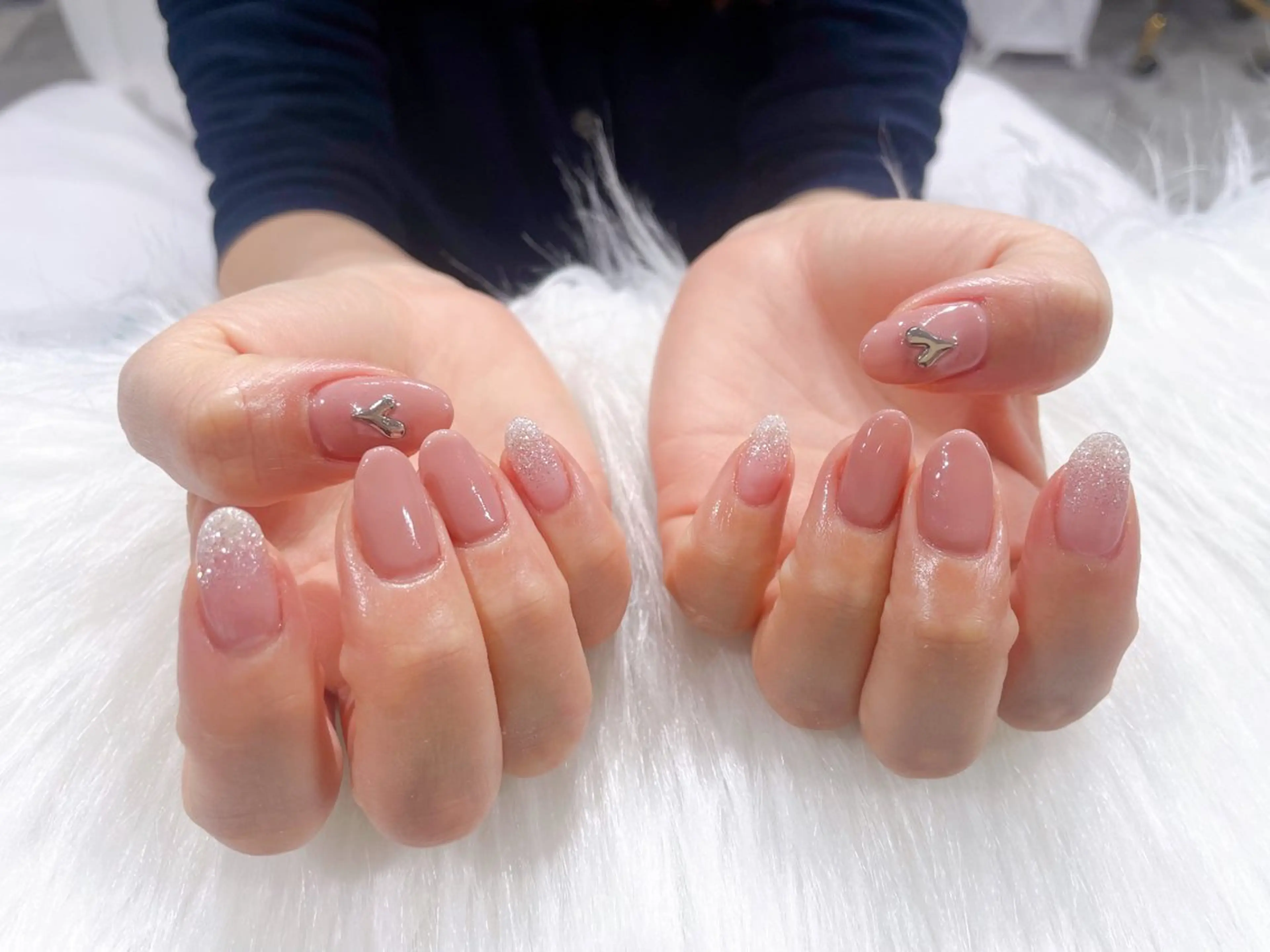 ネイル ハンドネイル リスブラン AYUMI 🍎のネイルデザイン