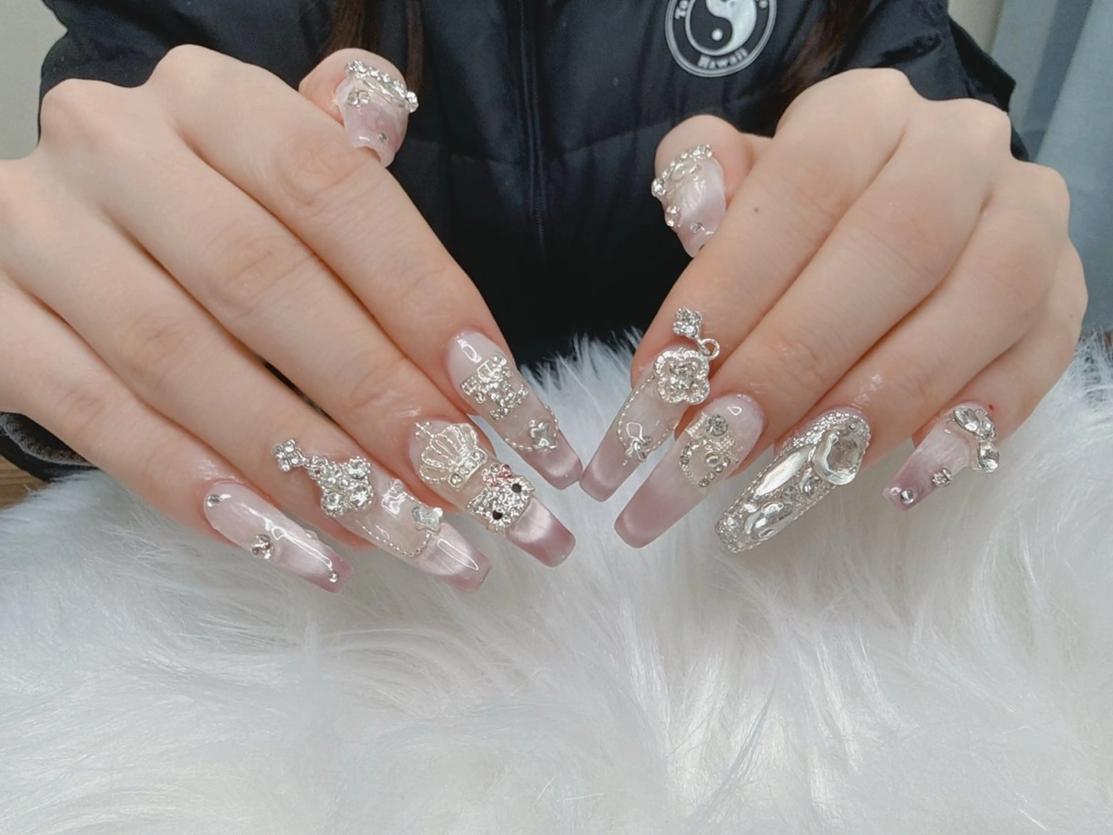 ネイル キラキラネイル ハンドネイル Lady Nails 1993所属・タナカ フォンのネイルデザイン