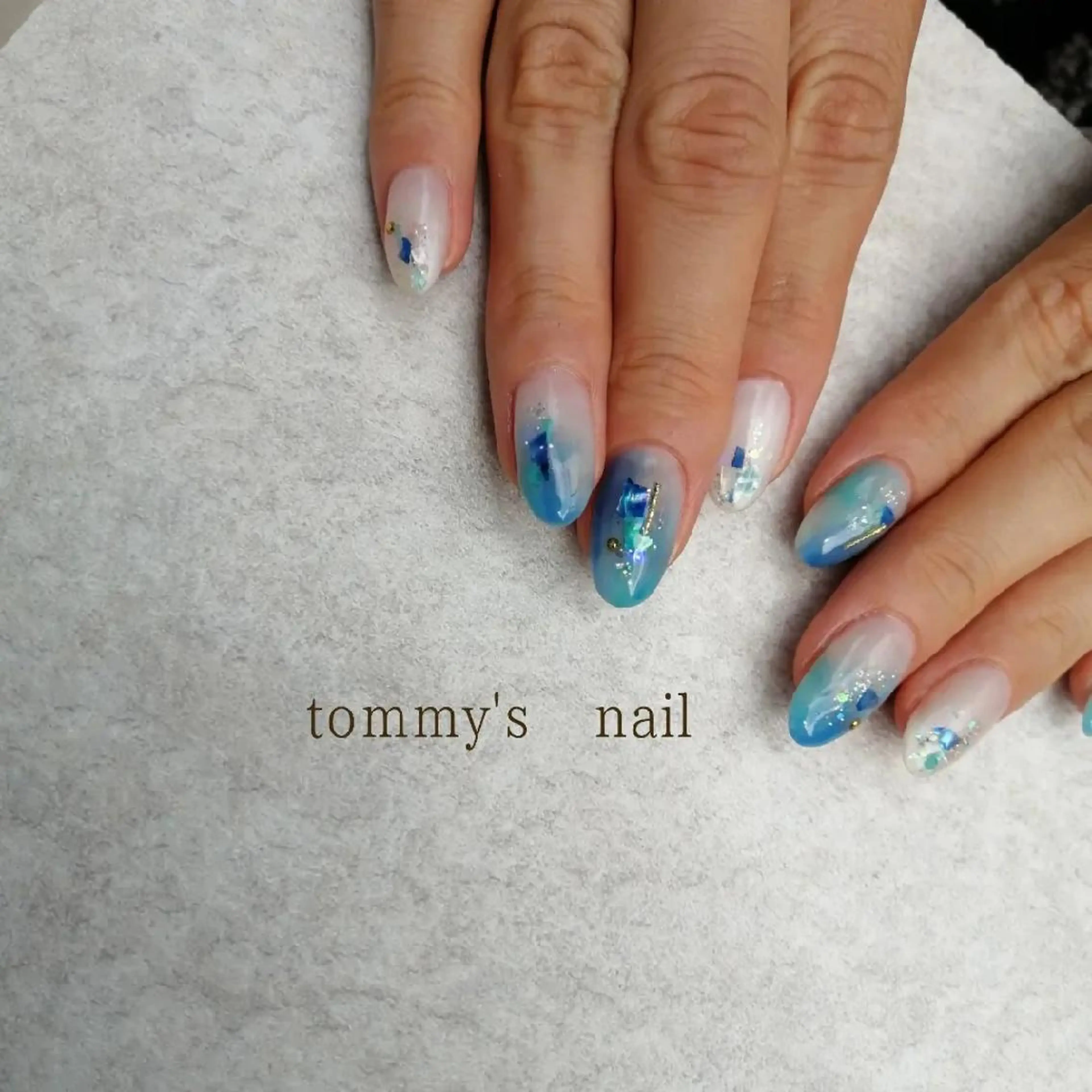 ネイル アートネイル フットネイル ジェルネイル ミラーネイル ワンカラーネイル ハンドネイル tommy's nail所属・福岡/若よもぎ蒸し 全身美容が叶うサロンのネイルデザイン