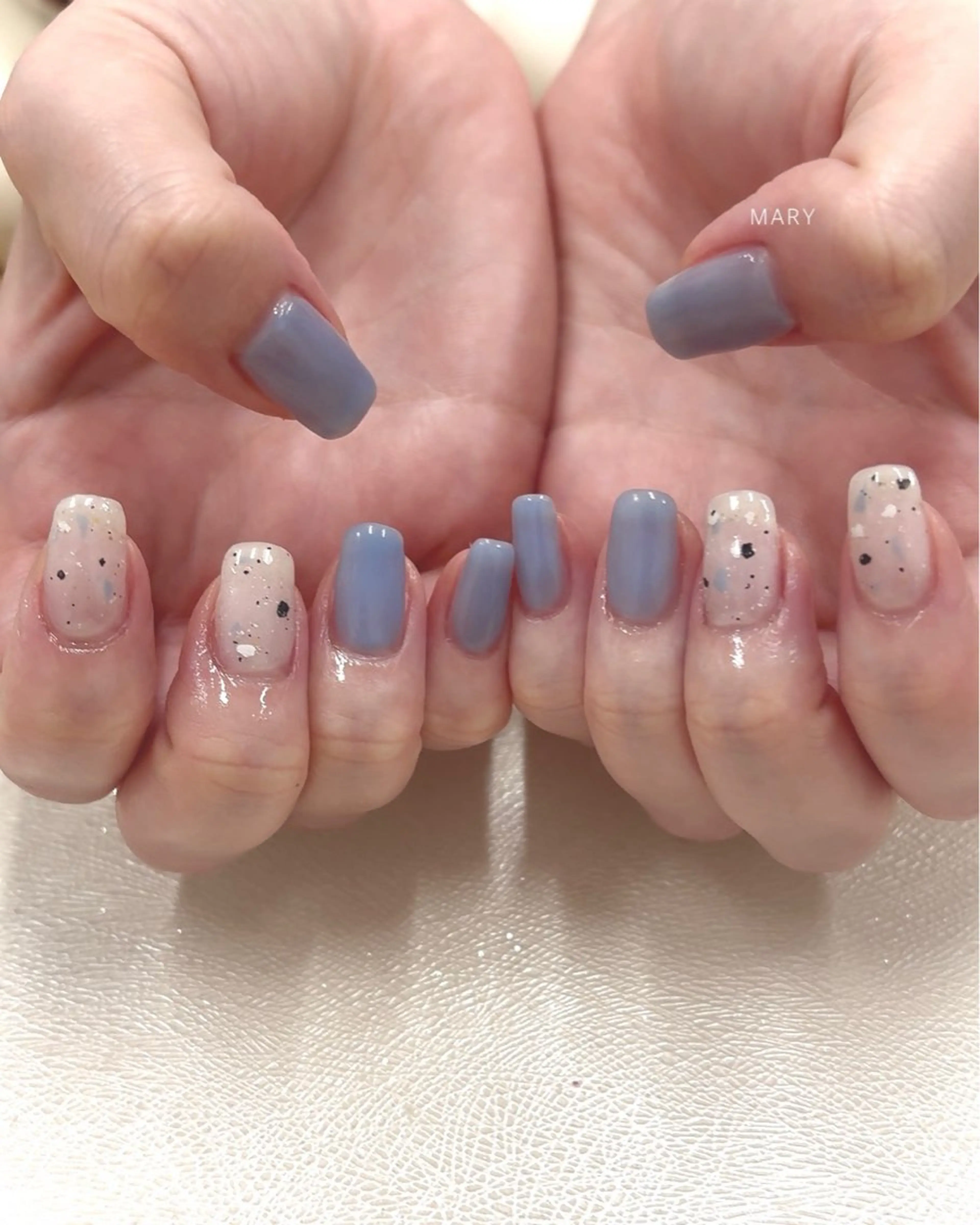 ネイル 水色 ニュアンスネイル ワンカラーネイル スクエアネイル ハンドネイル Mary nail所属・Mary nail .narumiのネイルデザイン
