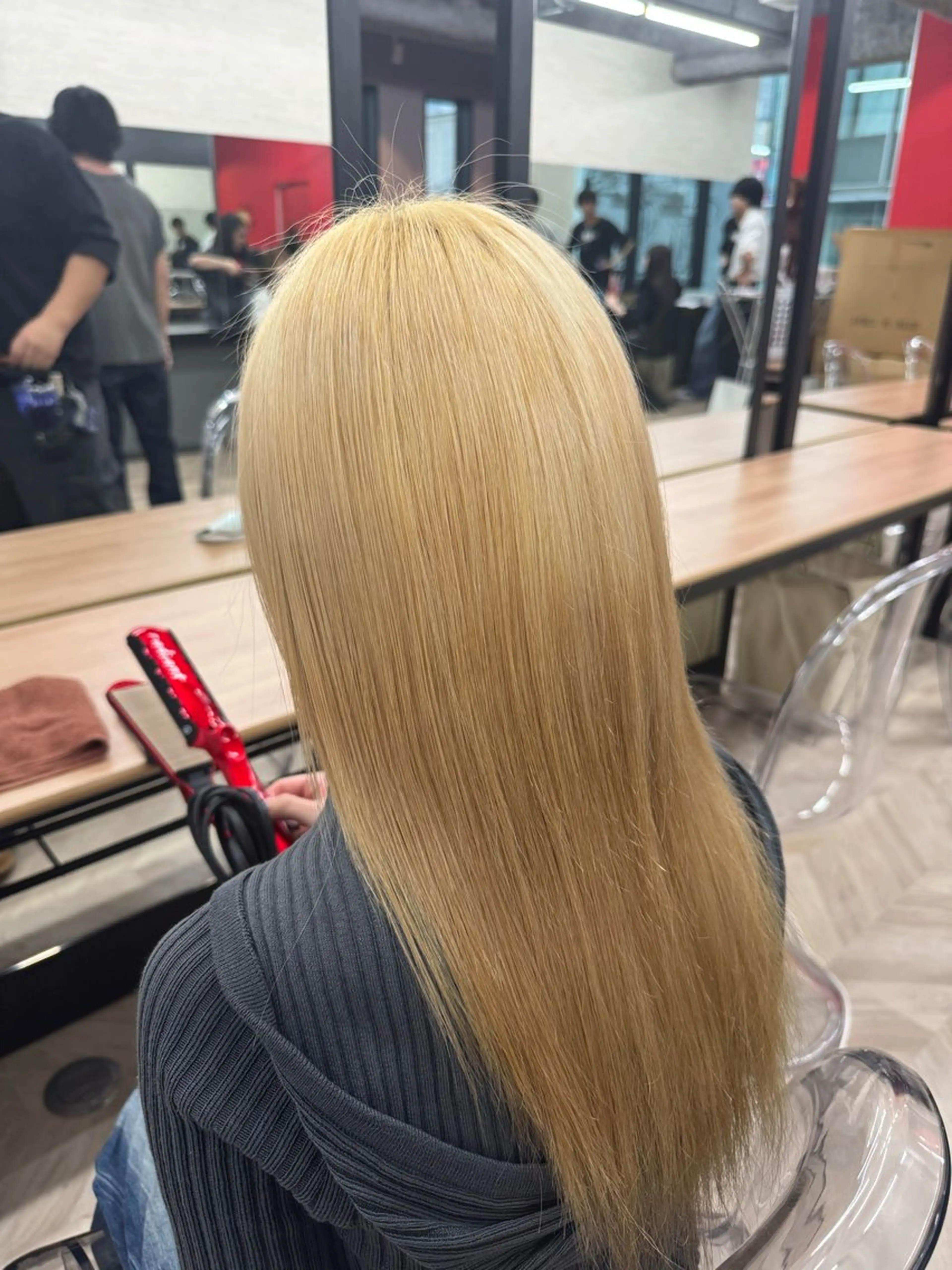 【12月限定🎄】似合わせカット💇‍♀️➕ブリーチ➕美髪カラー➕ダメージ軽減ケアスチーム付き🌟の写真