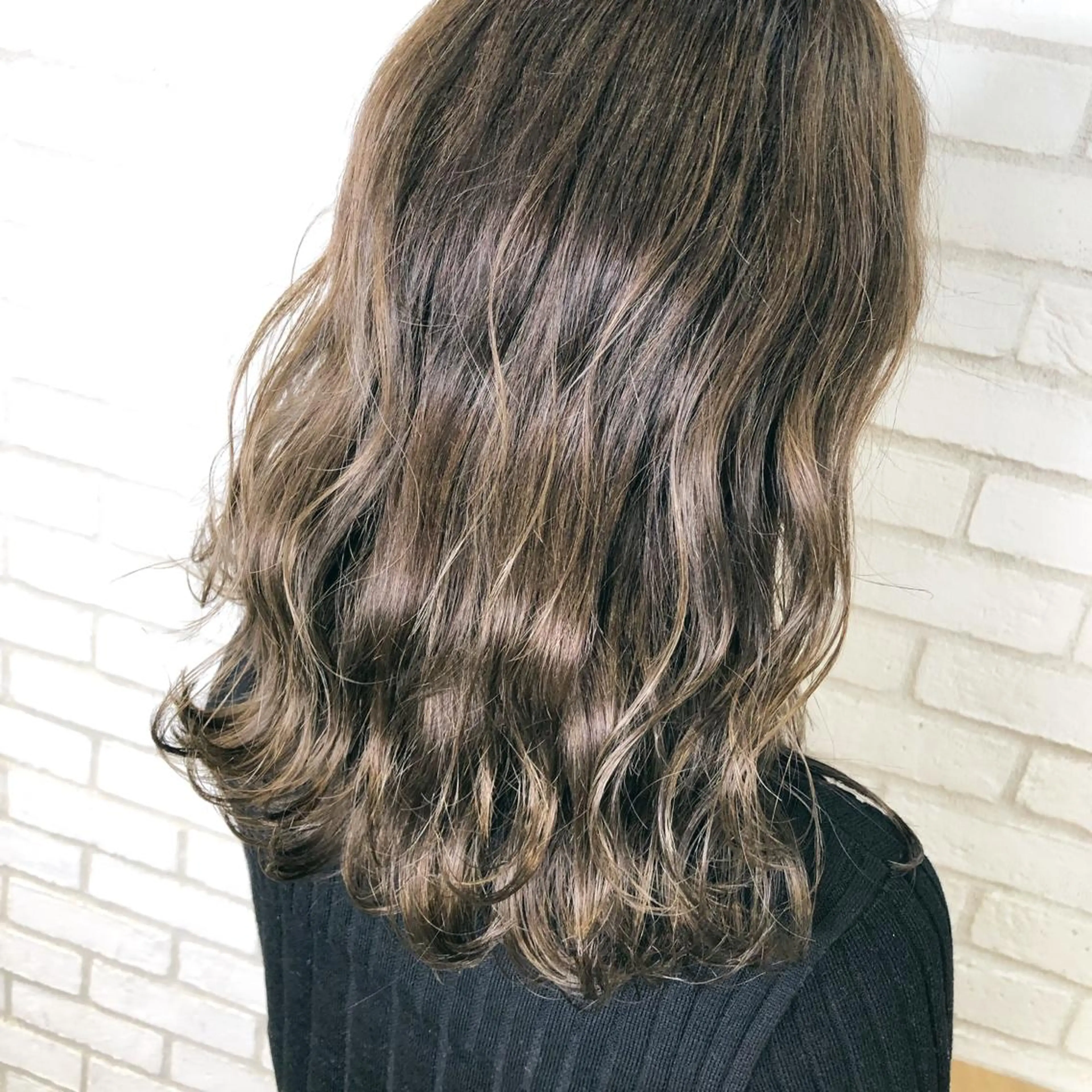 セミロング 3Dハイライト ハイライト 佐藤 高徳のヘアスタイル