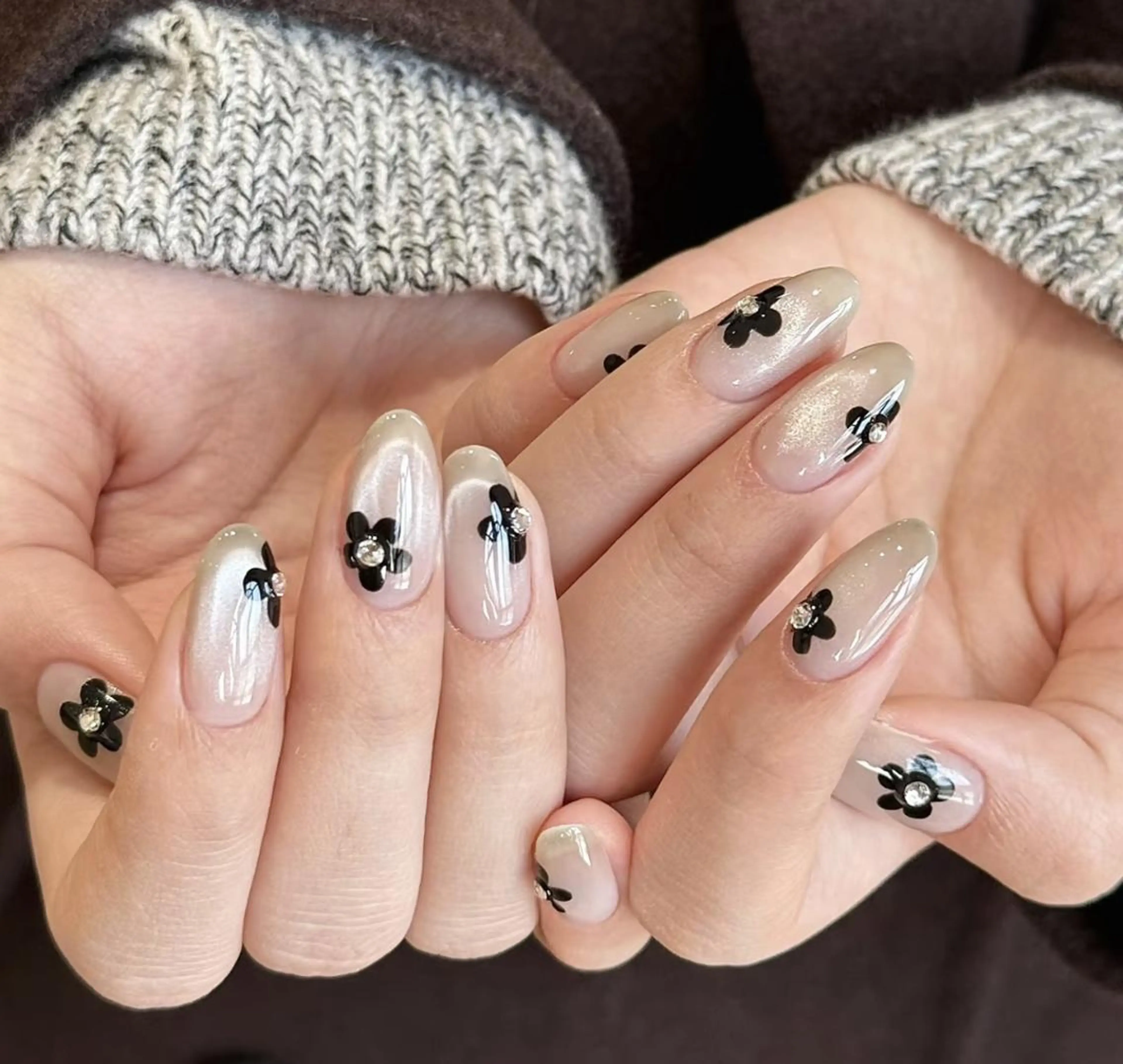 ネイル ハンドネイル ハンドケア 🍑 momo_nailのネイルデザイン