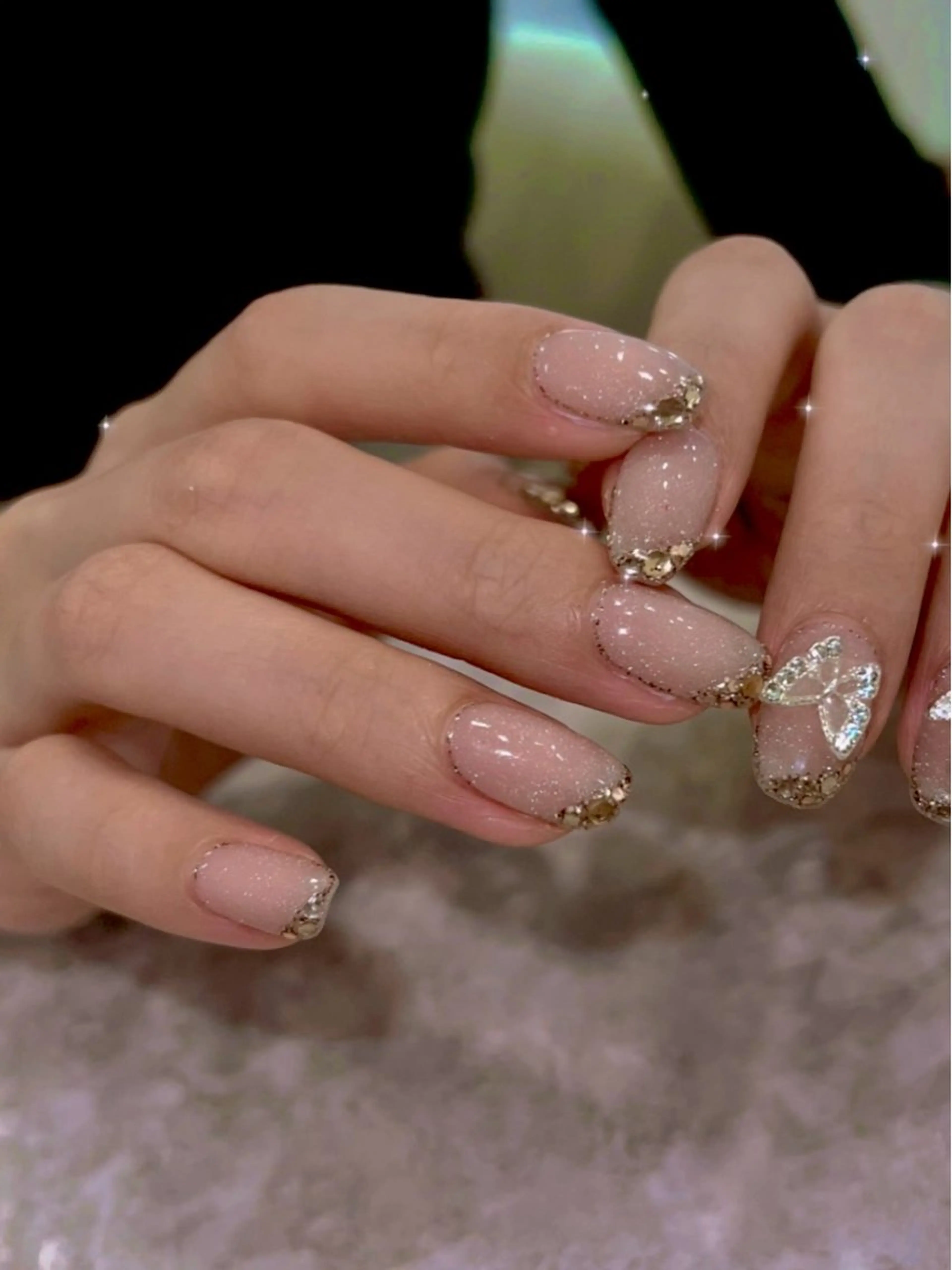 ネイル Shhh ...のネイルデザイン