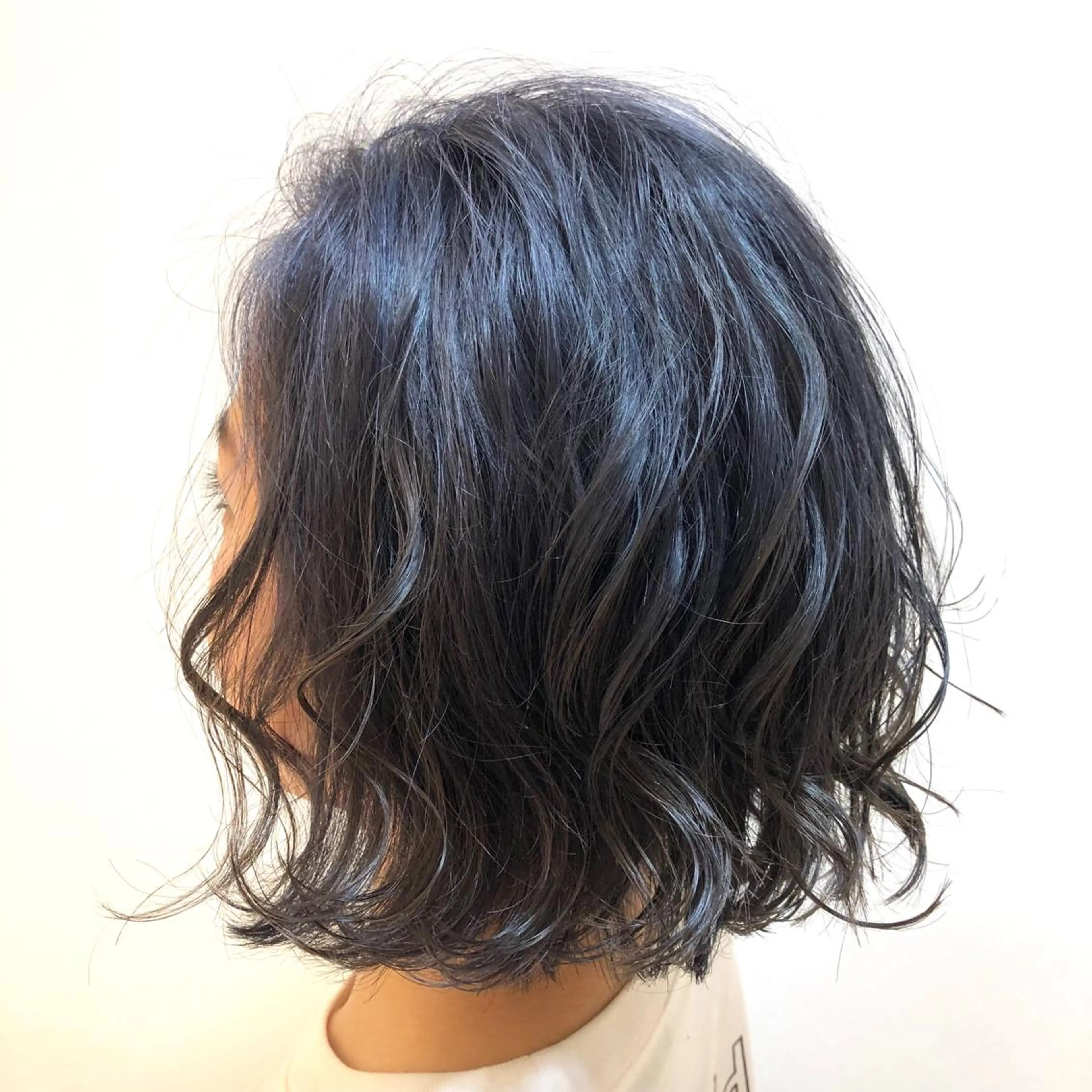 ミディアム カラー ブリーチ ブルーカラー ブルージュ 透明感カラー イルミナカラー 🌈ぷる艶カラー🌈 髪質改善👑柳沼尚貴のヘアスタイル