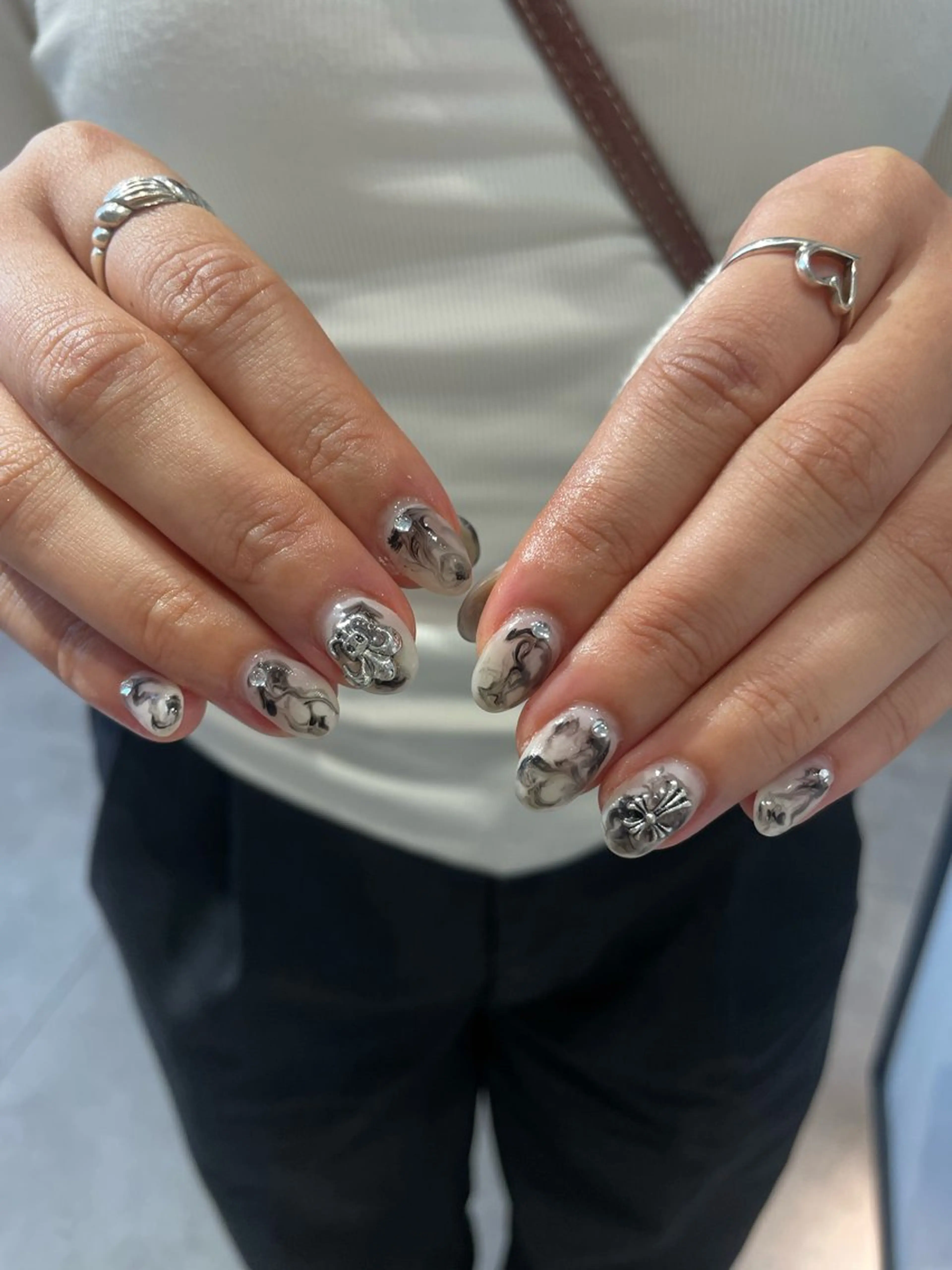 ネイル ハンドネイル ハンドケア ハッシュレイヤー/ ハイトーン/senaのヘアスタイル