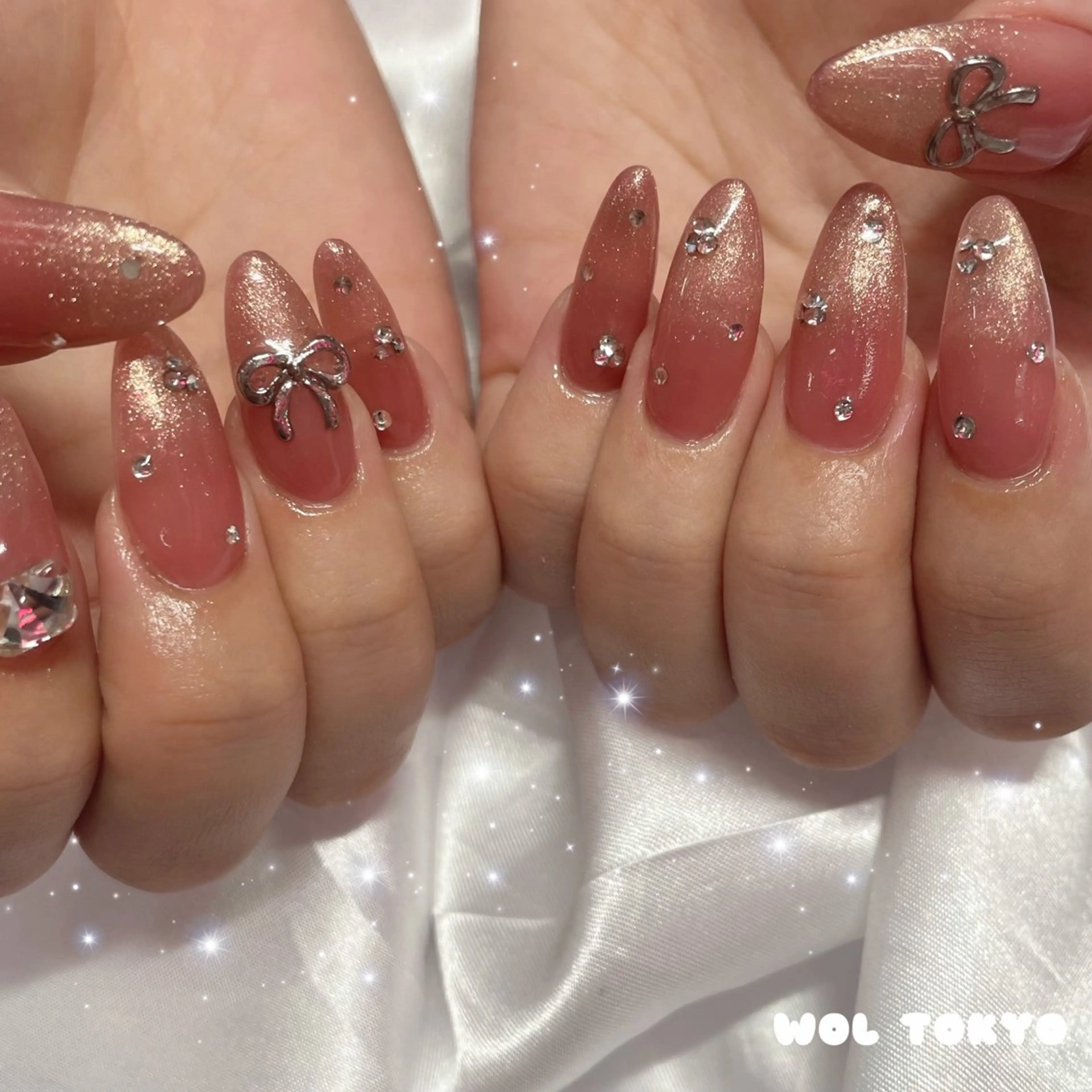 ネイル ジェルネイル グラデーション キラキラネイル マグネットネイル ハンドネイル WOLTOKYO池袋 💕maiのネイルデザイン