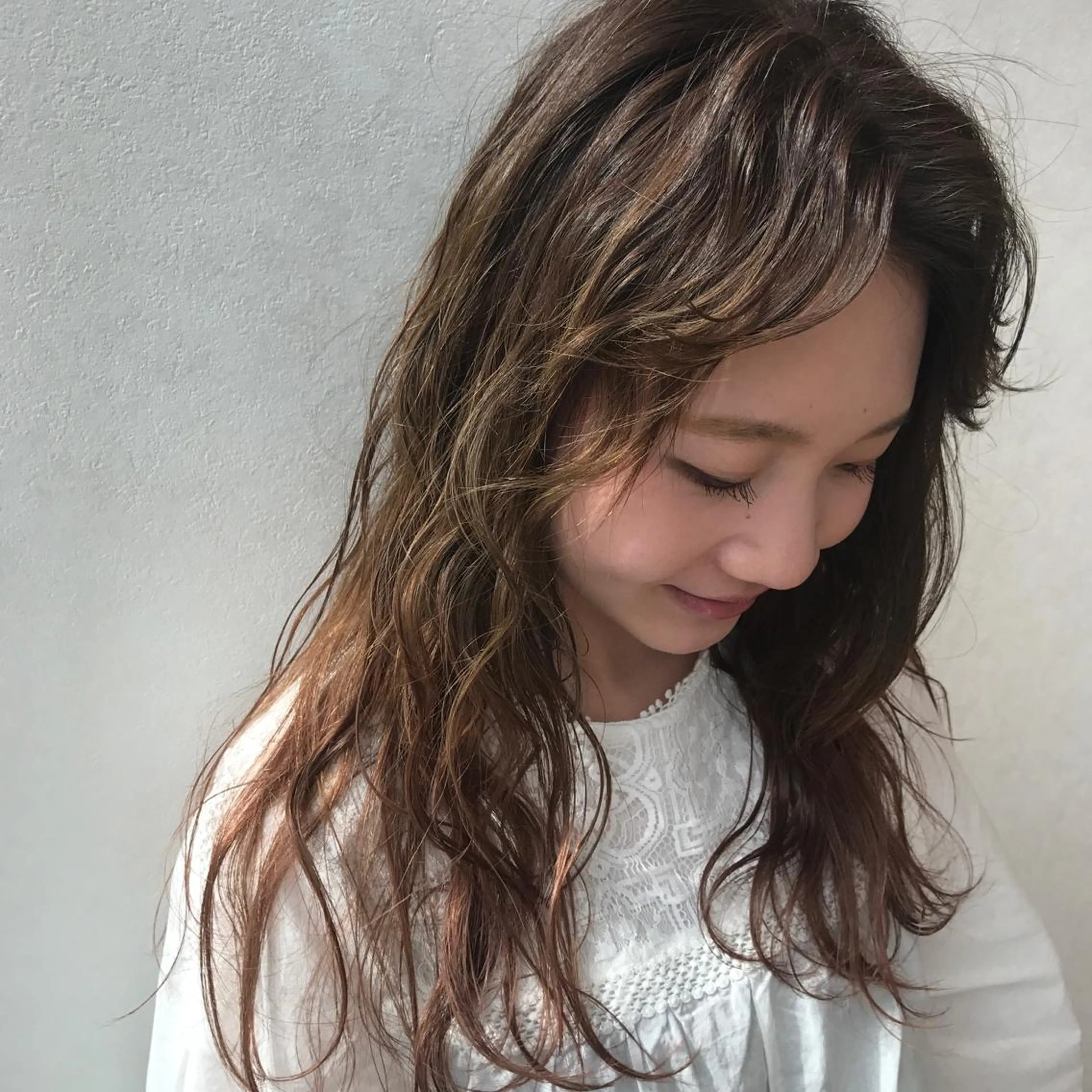 ロング カラー AGU akariのヘアスタイル