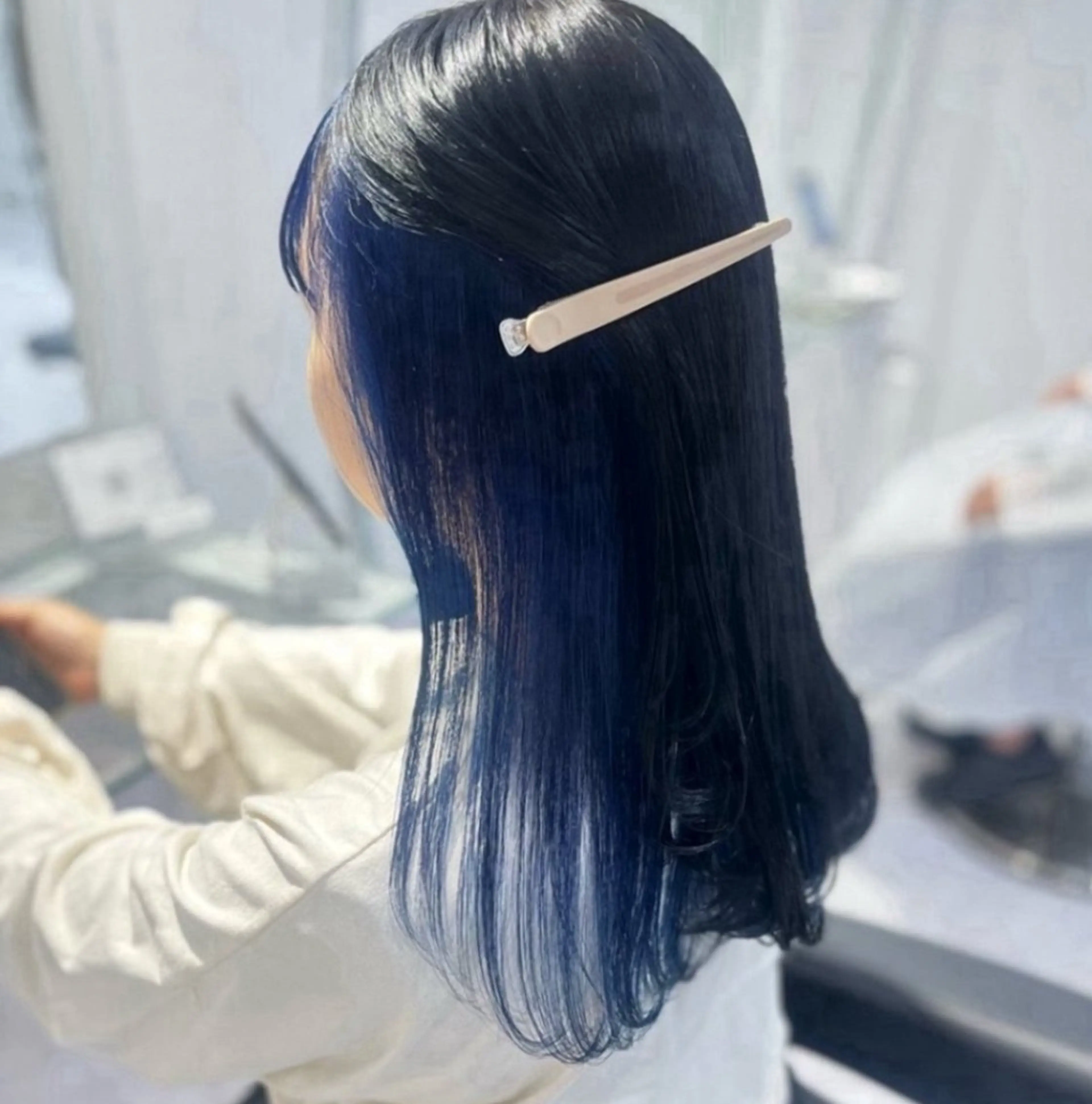 ロング カラー インナーカラー 🫧うる艶トレンド 🫧透明感カラーのヘアスタイル