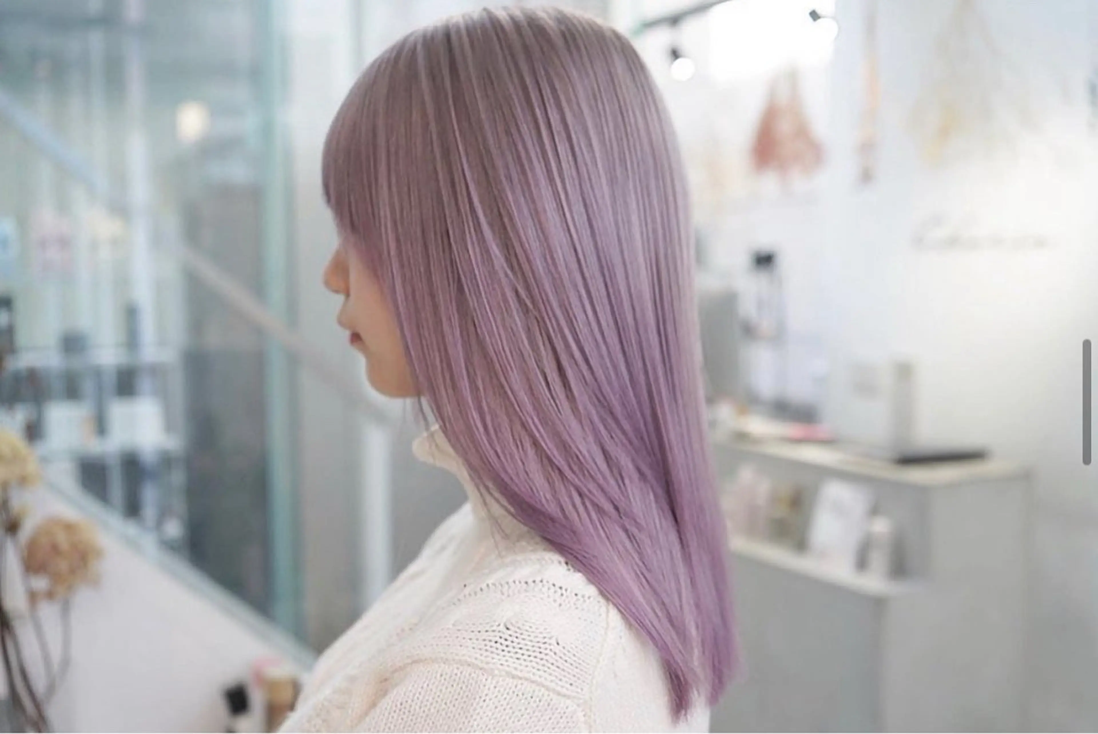 セミロング カラー ラベンダーカラー ヘアカラー トリートメント CHERIEブリーチ ダブルカラー　天神のヘアスタイル