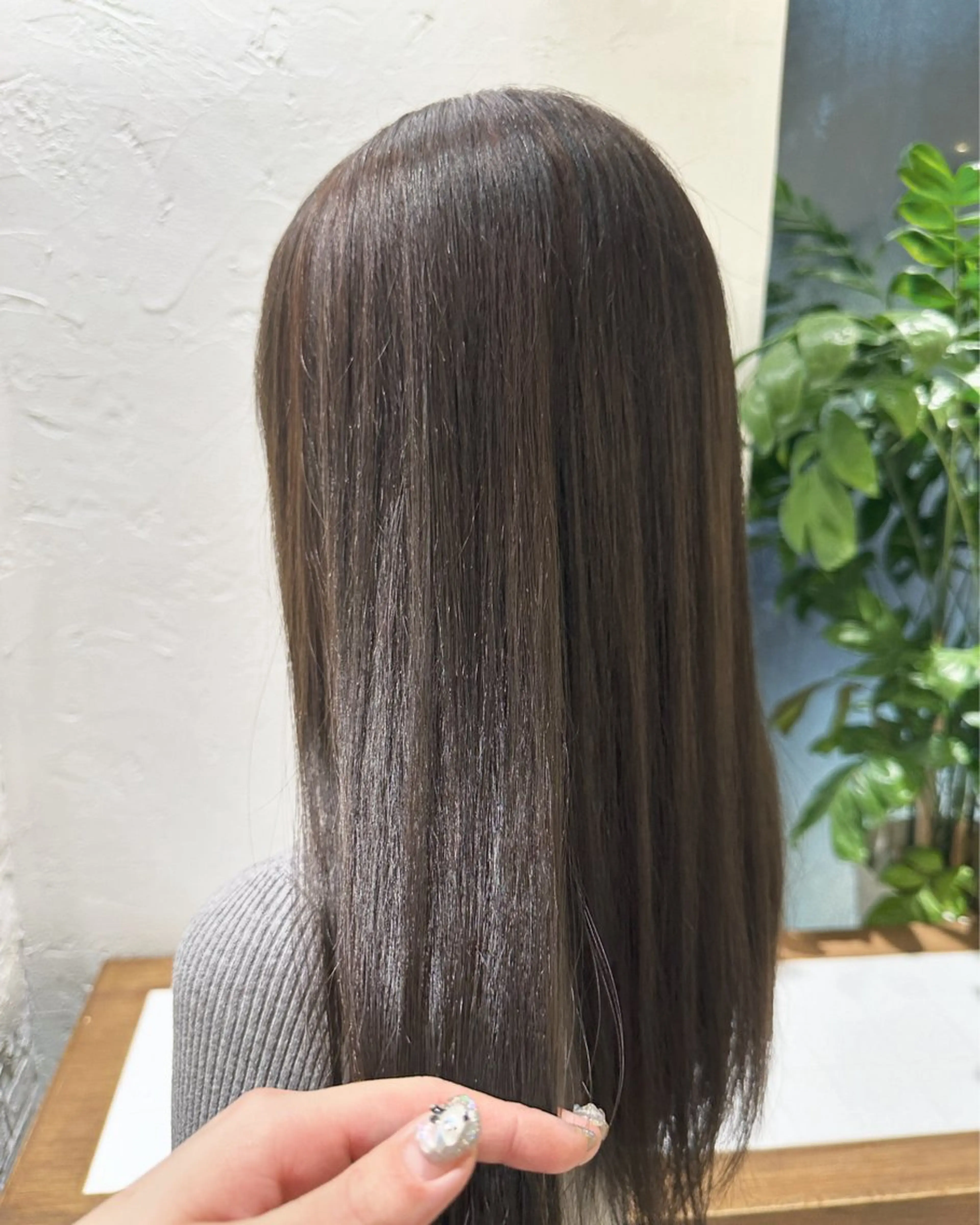 ロング Aura所属・丸山 心 / 艶カラーのヘアスタイル