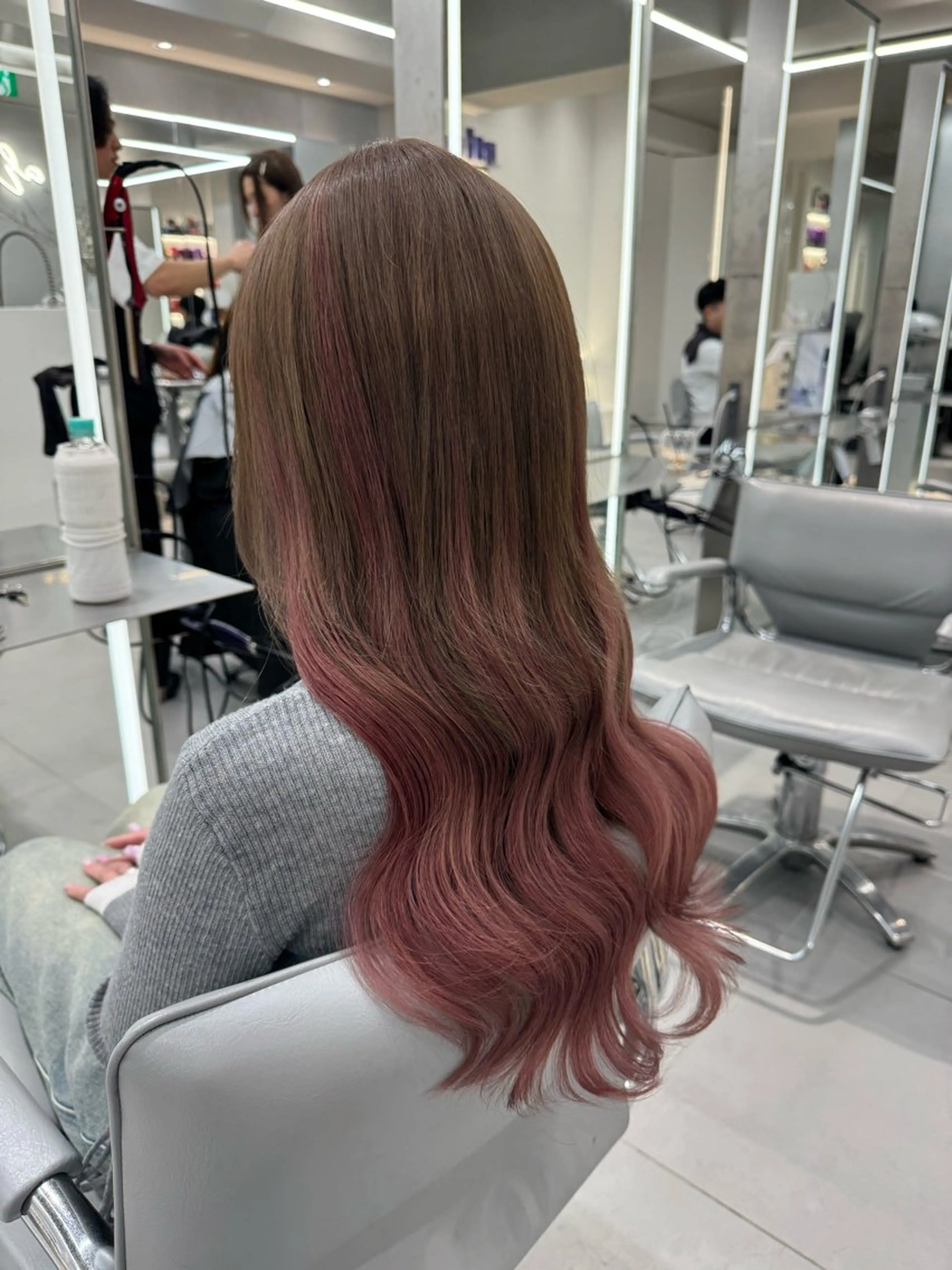 ロング カラー シールエクステ アッシュ バレイヤージュ ベージュカラー 黒髪 カット ヘアカラー エクステ ar+ ❤︎ maiのヘアスタイル