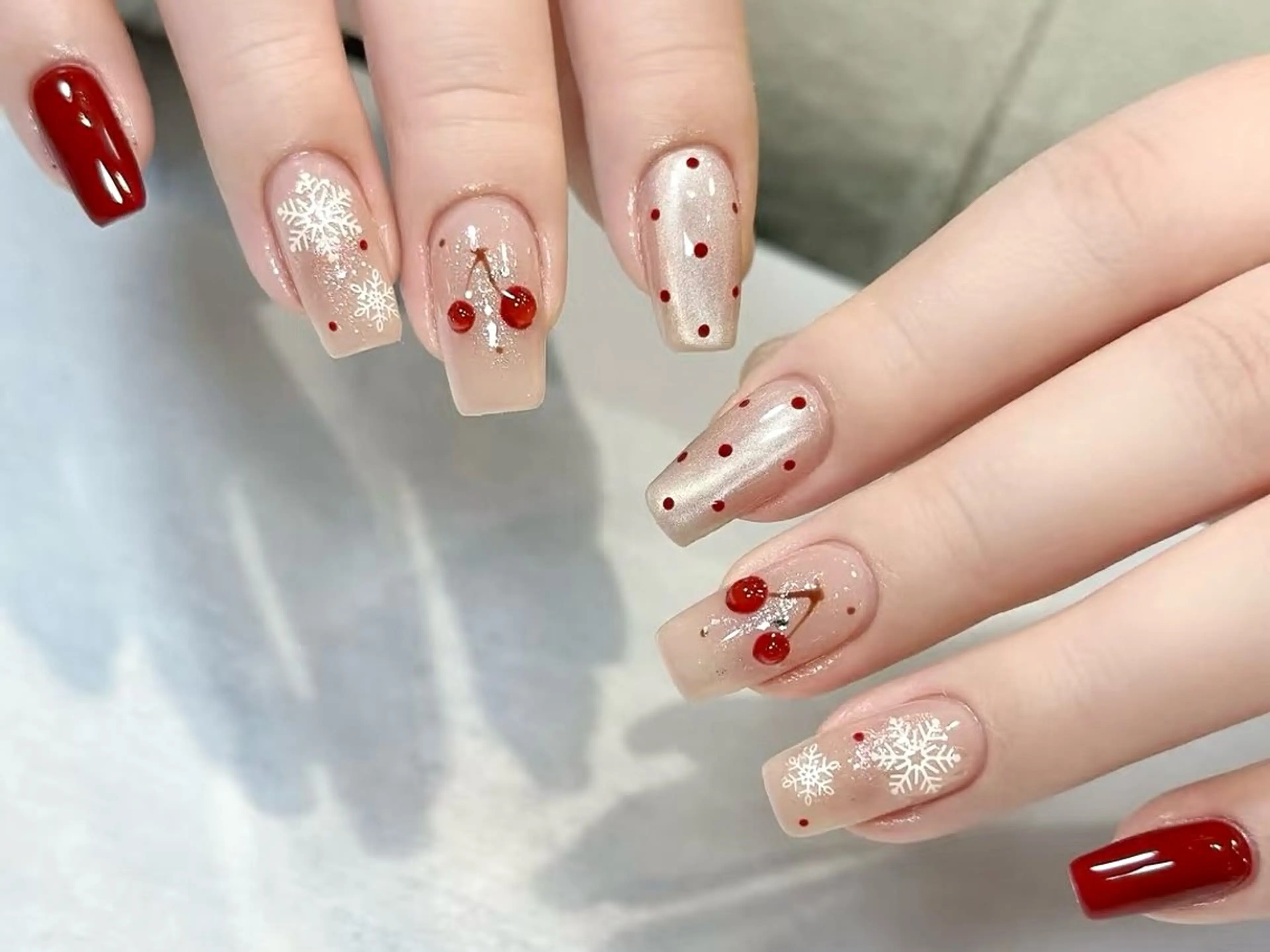 🍂秋冬限定可愛さ満点の立体感チェリー🍒ネイルBの写真