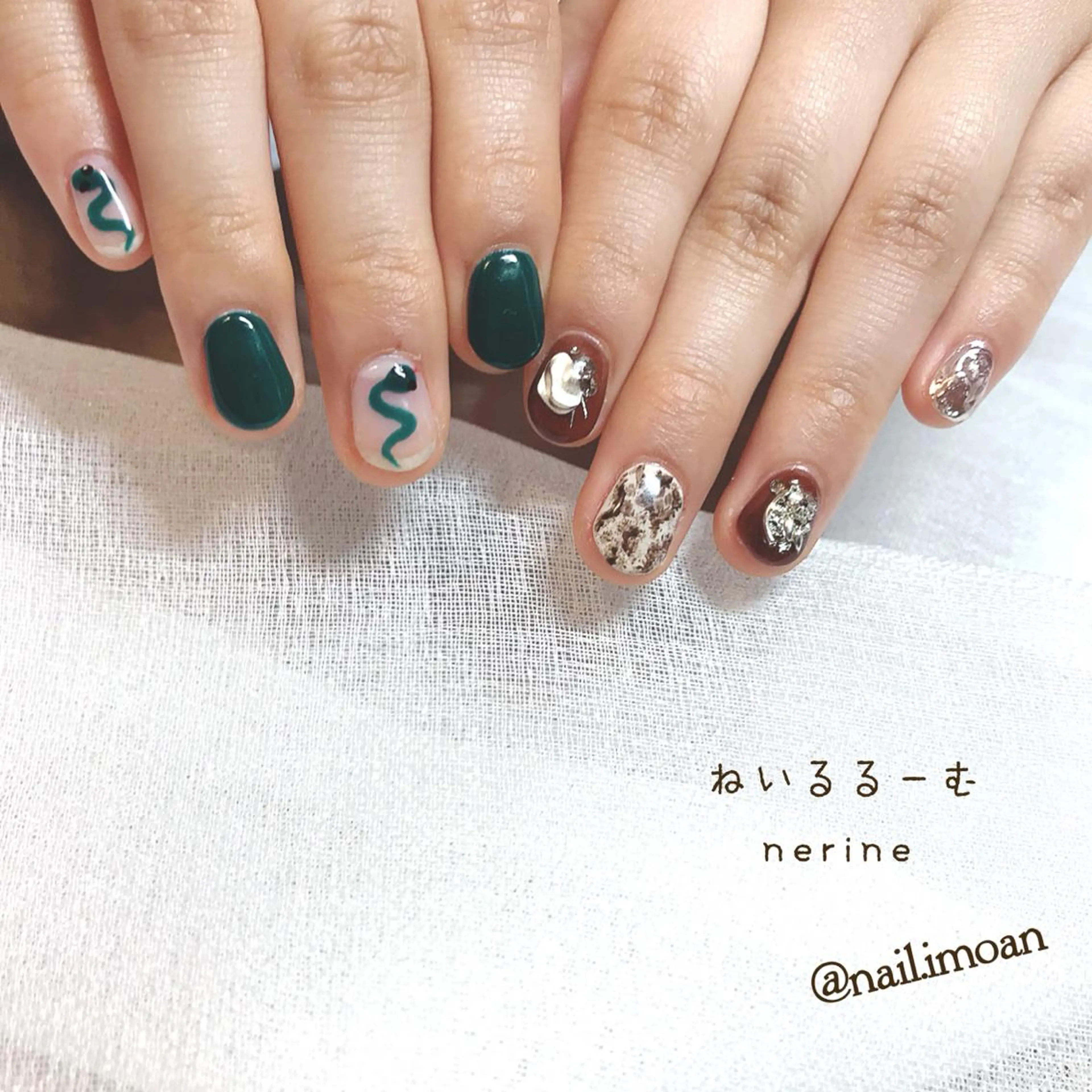 ネイル NAILST Naomiのネイルデザイン