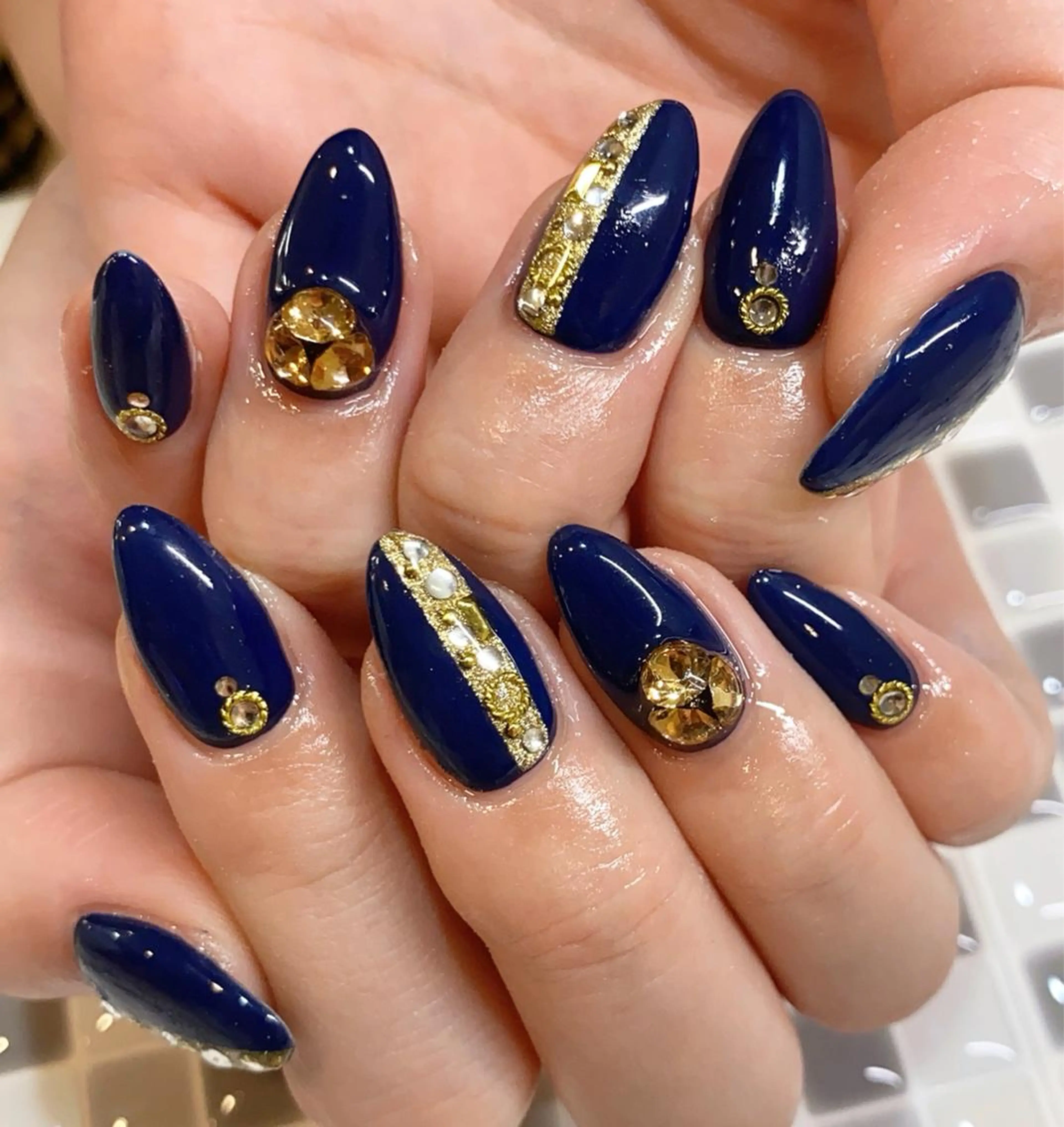 ネイル キラキラネイル ♡Nailist yui♡のネイルデザイン