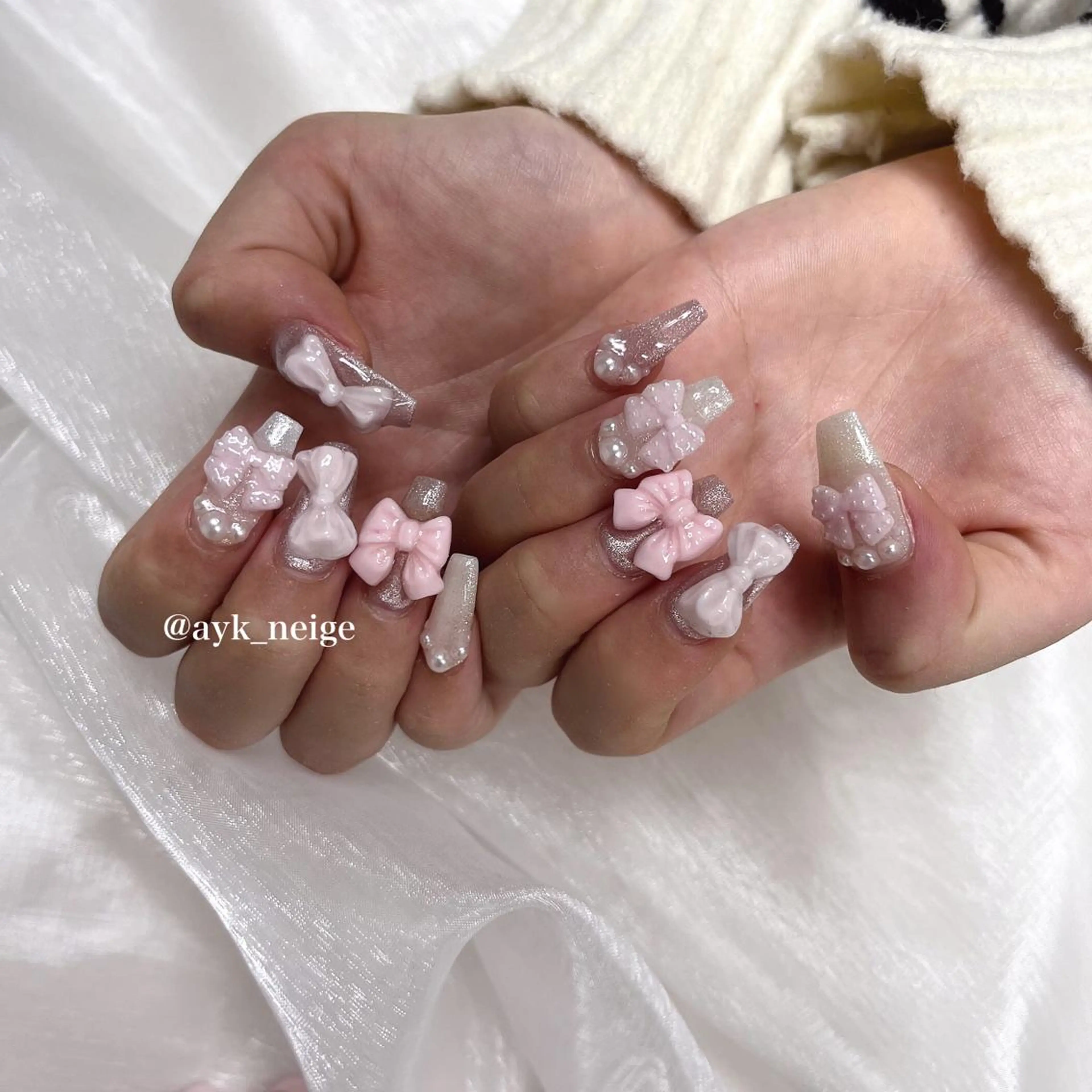 ネイル フットネイル フレンチネイル キラキラネイル 韓国ネイル リボン n'eige nail所属・大谷 綾香のネイルデザイン